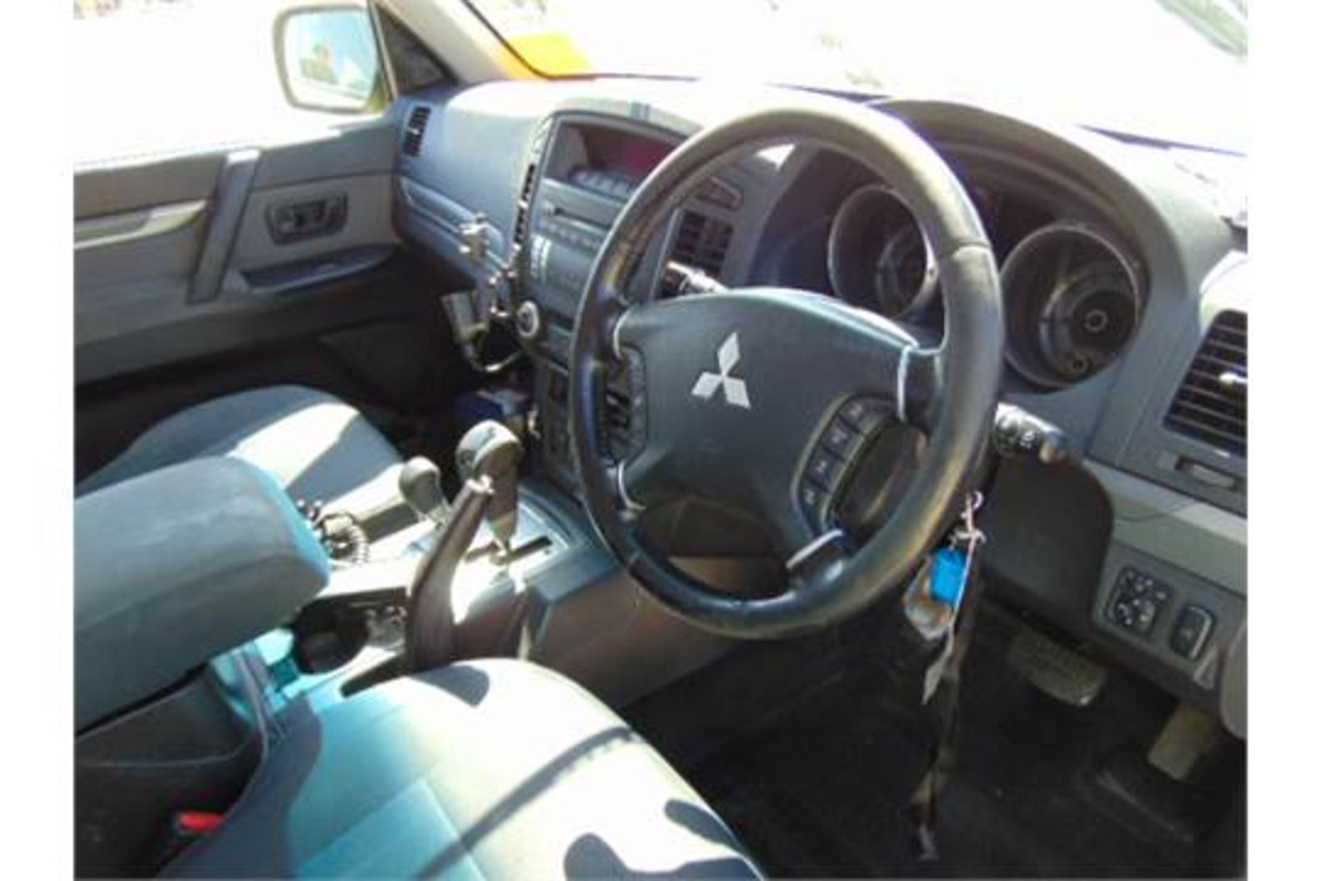 2010 Mitsubishi Shogun 3.2 D 4x4 - Image 12 of 18