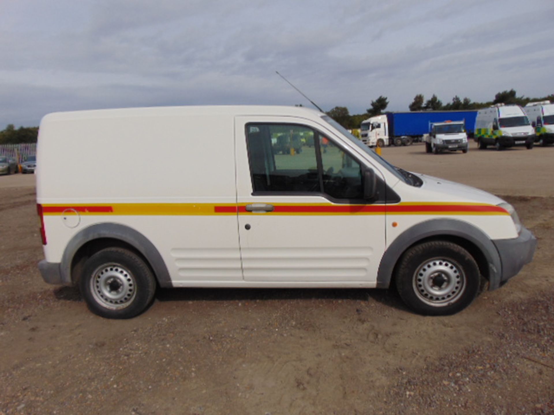 2006 Ford Transit Connect T200 L75 Panel Van - Image 5 of 17