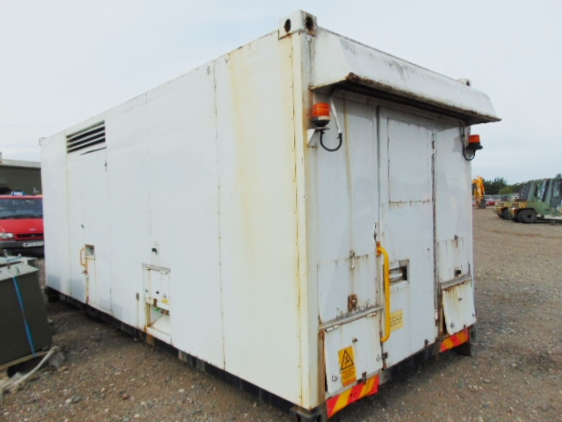 Newage Stamford 300KVA Perkins 2000 Series 3 Phase Containerised Diesel Generator - Image 23 of 25