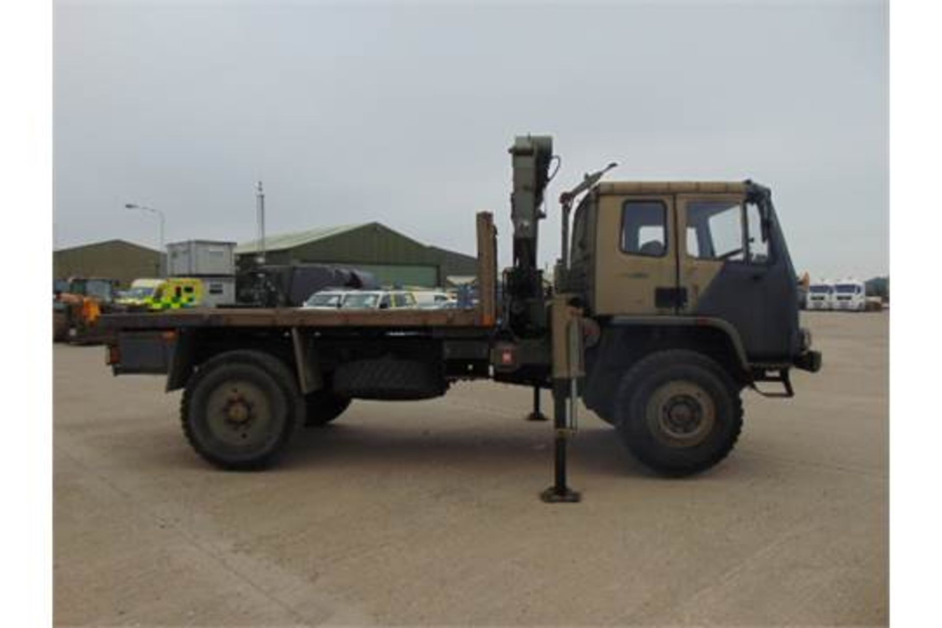 Leyland DAF 4X4 Truck complete with Atlas Crane - Image 5 of 16