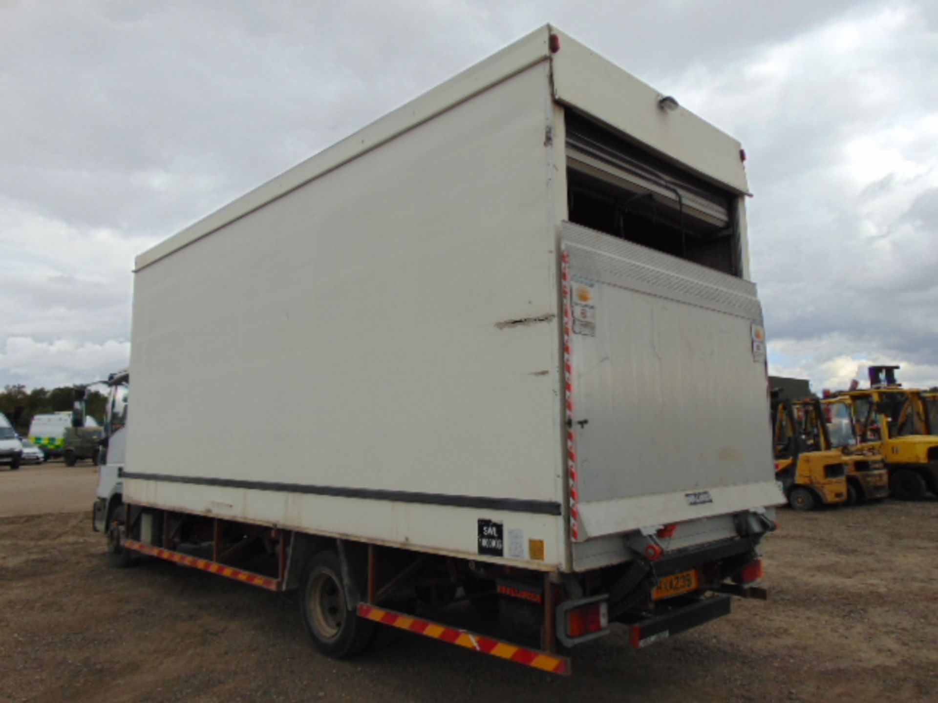 Ford Iveco Cargo 100E18 6T Box Lorry Complete with Rear Tail Lift - Image 8 of 20