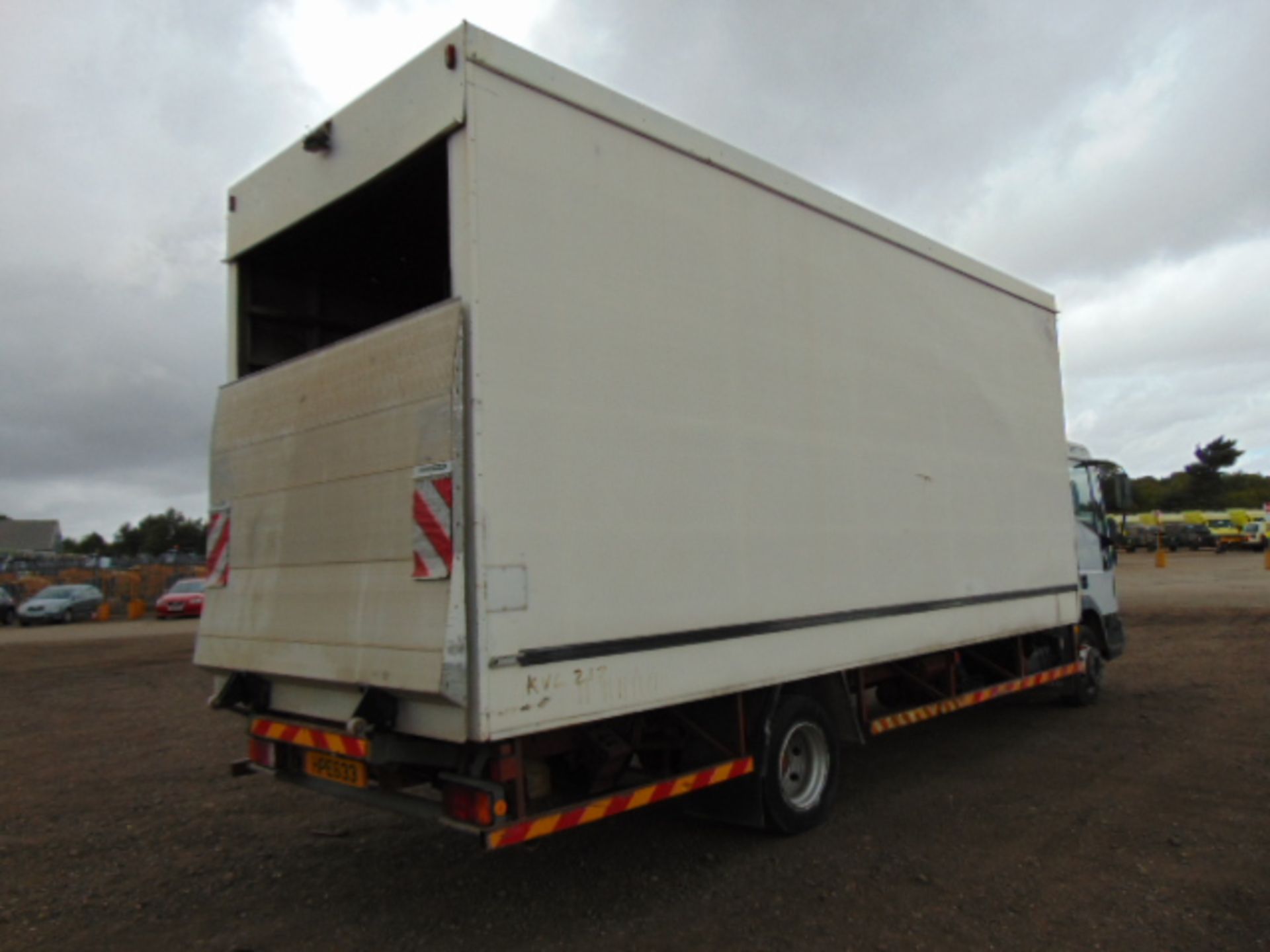 Ford Iveco Cargo 100E18 6T Box Lorry Complete with Rear Tail Lift - Image 6 of 23