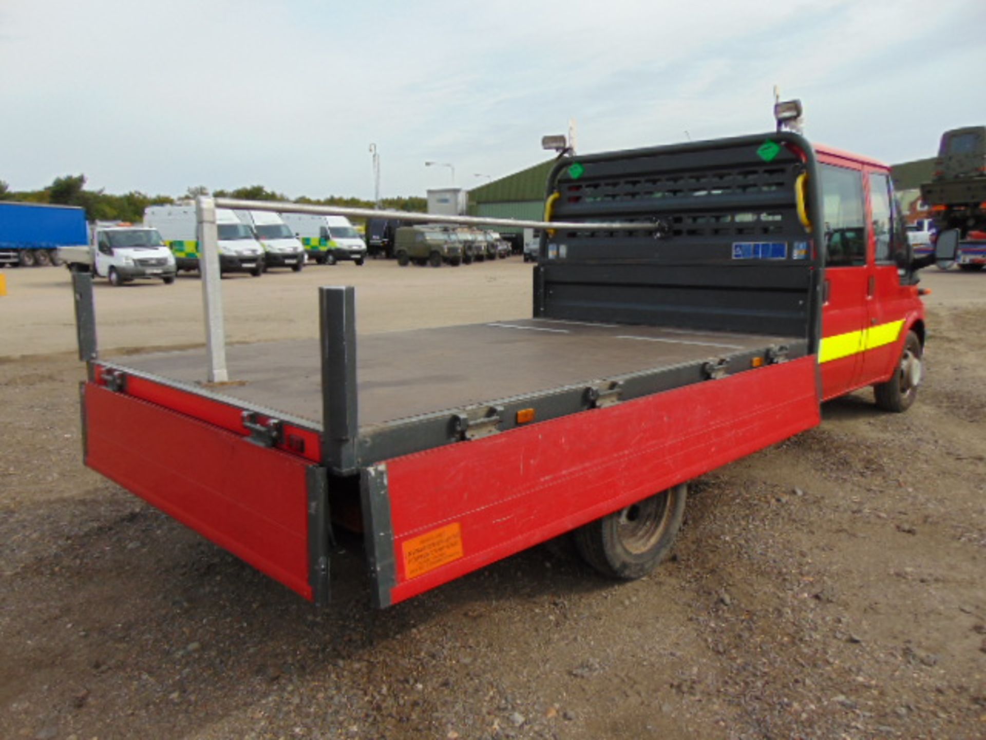 2005 Ford Transit 135 T350 Dropside Pickup - Image 9 of 17