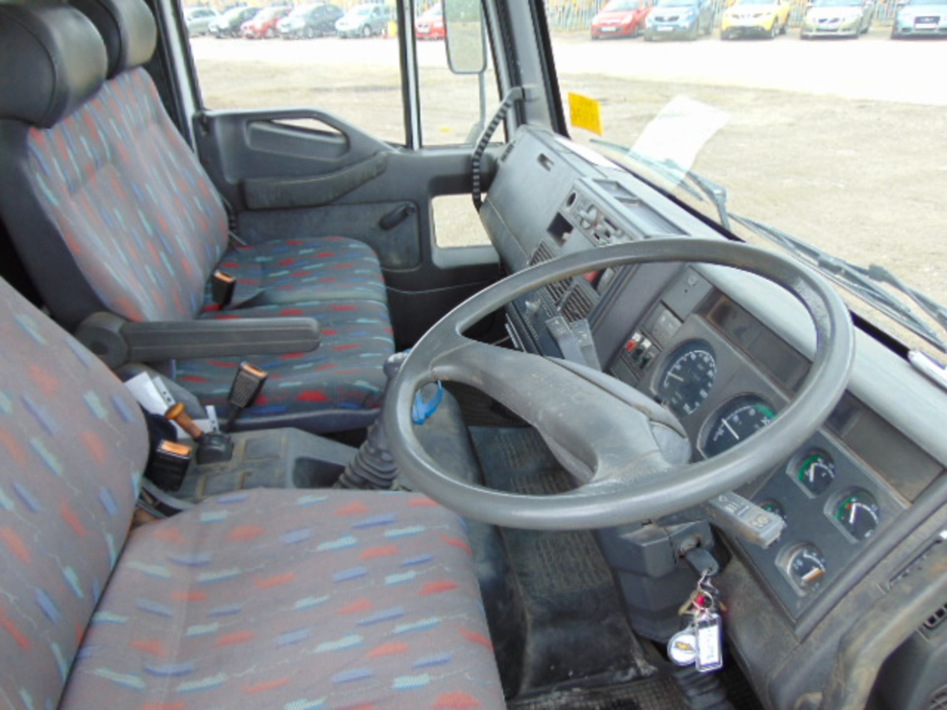 Ford Iveco Cargo 100E18 6T Box Lorry Complete with Rear Tail Lift - Image 18 of 23