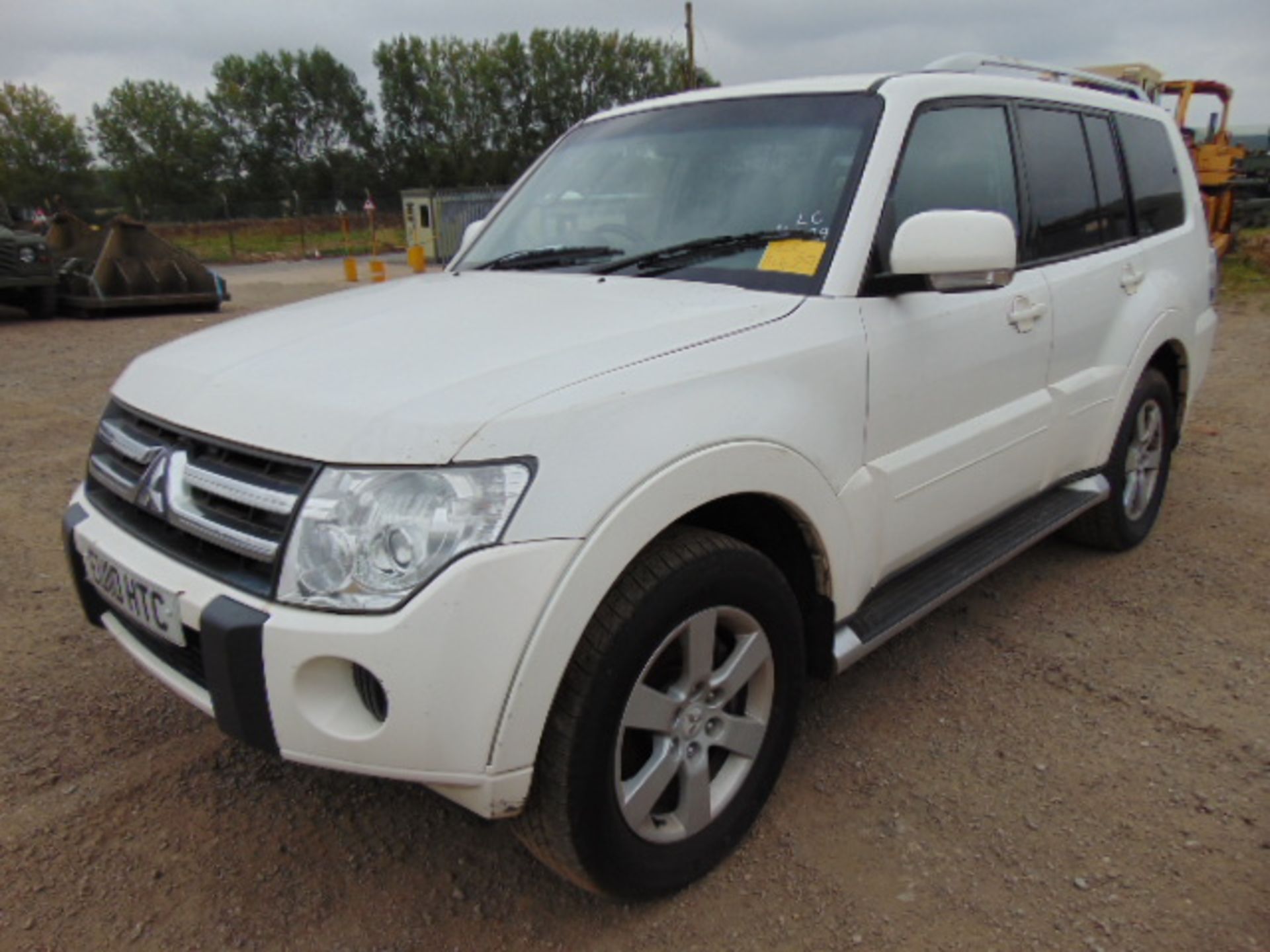 2010 Mitsubishi Shogun 3.2 D 4x4 - Image 3 of 18