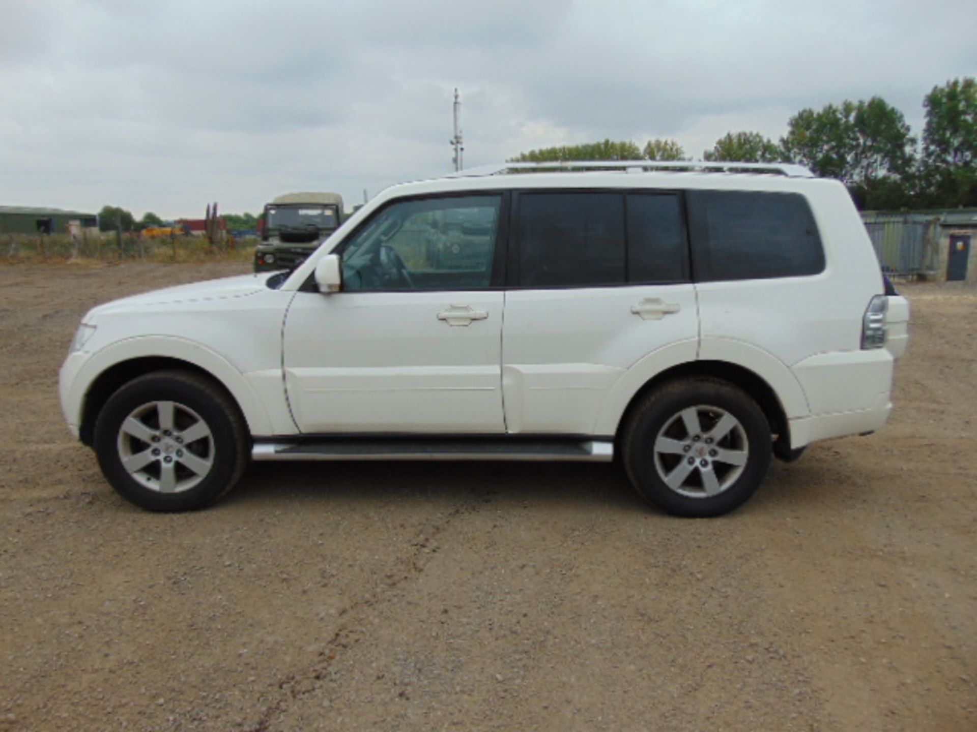 2010 Mitsubishi Shogun 3.2 D 4x4 - Image 4 of 18