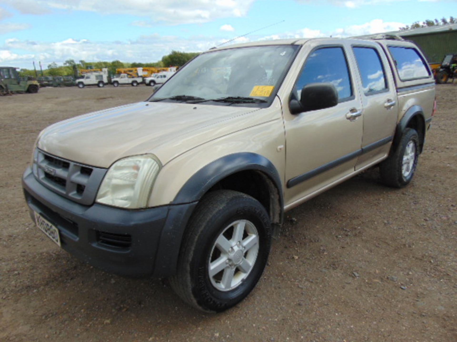 2004 Isuzu D-Max 3.0 TD 4 x 4 Double Cab Pickup - Image 3 of 17