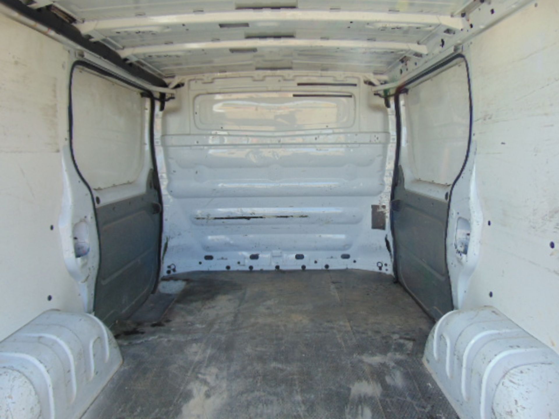 Vauxhall Vivaro 2.0 Turbo Diesel Panel Van - Image 14 of 15