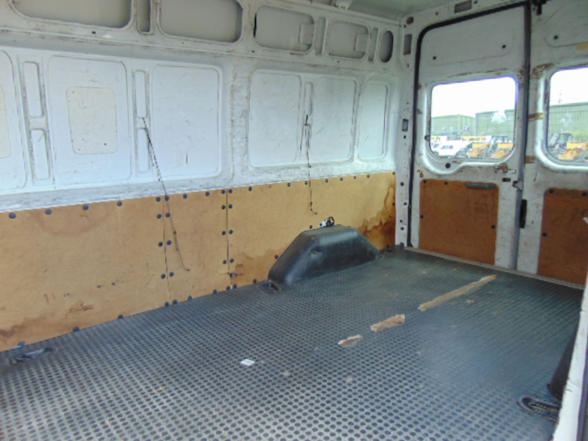 2009 Ford Transit 100 T350 Panel Van - Image 16 of 21