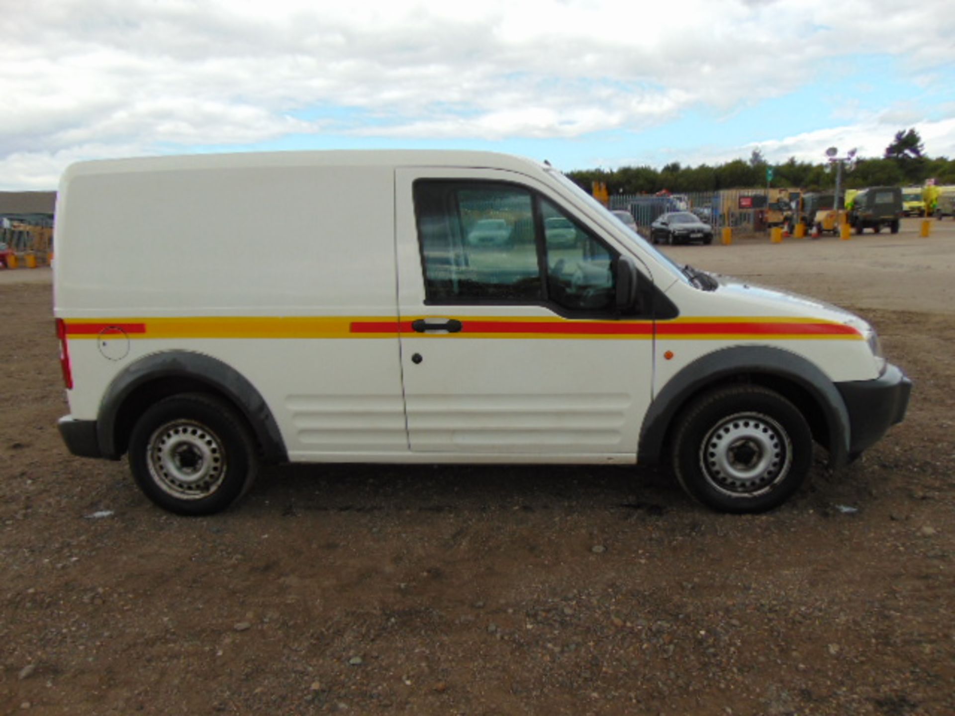 2006 Ford Transit Connect T200 L75 Panel Van - Image 5 of 17