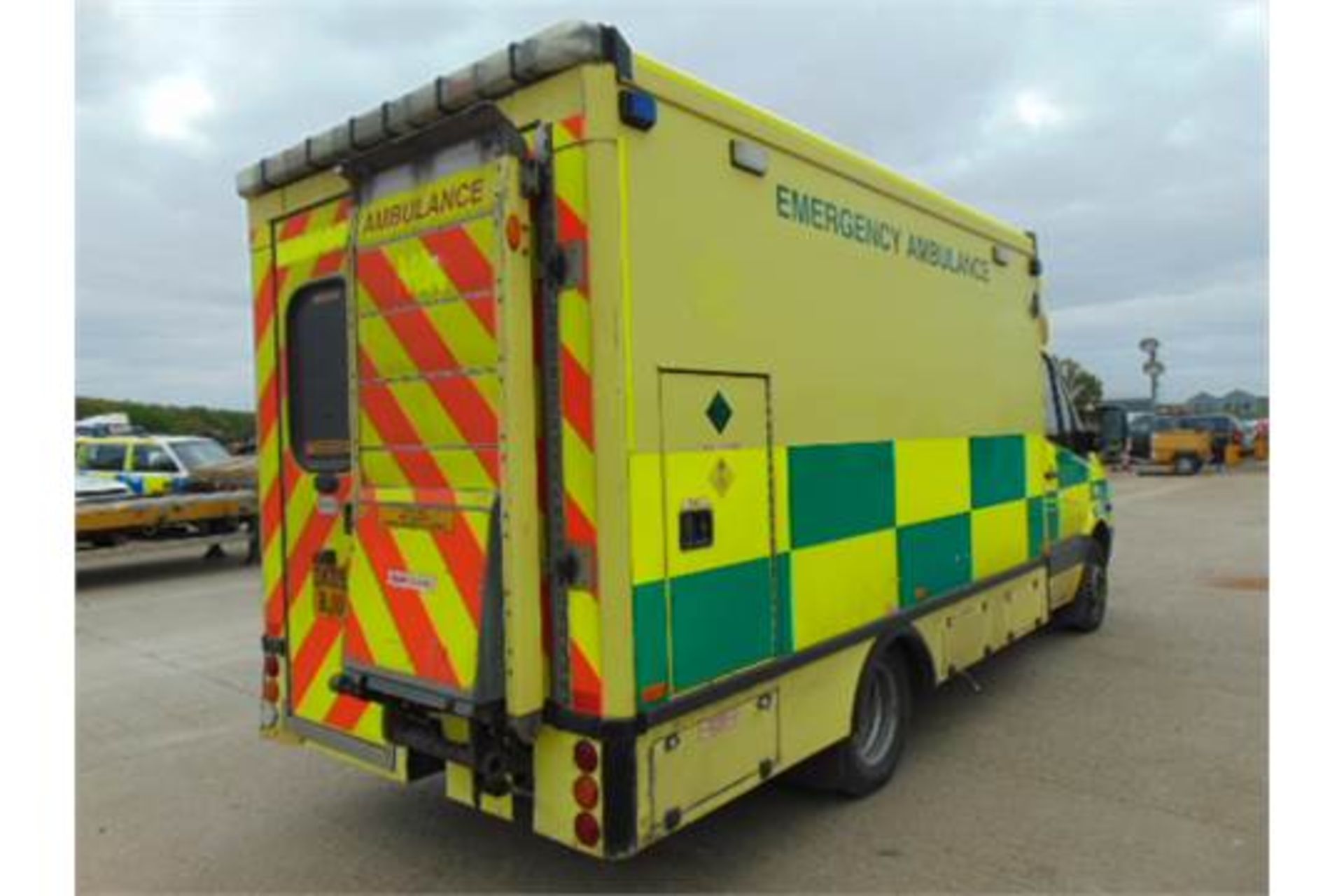 Mercedes Sprinter 515 CDI Turbo diesel ambulance - Image 6 of 18