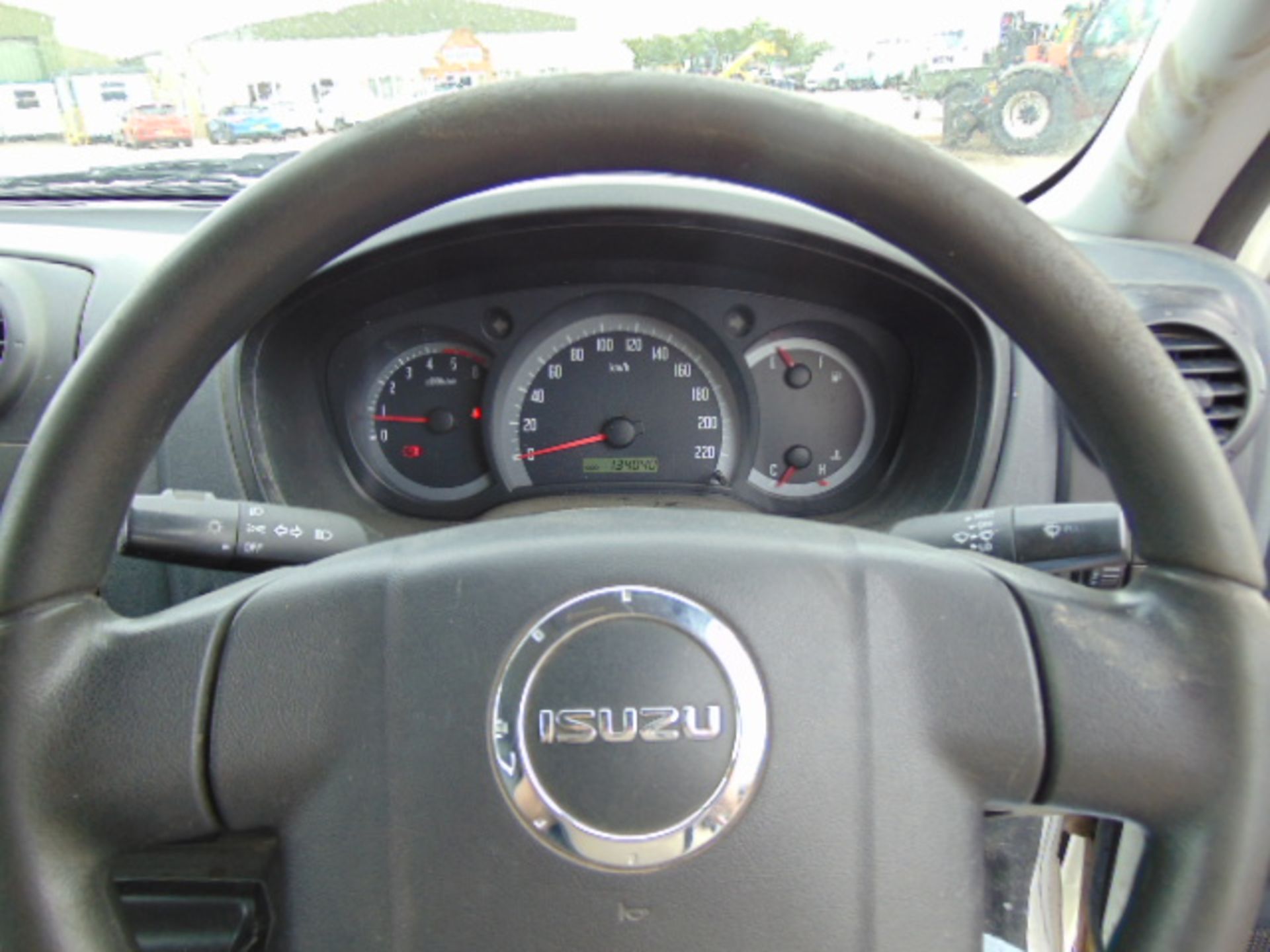 2009 Isuzu D-Max Double Cab 2.5 Diesel 4 x 4 - Image 10 of 16