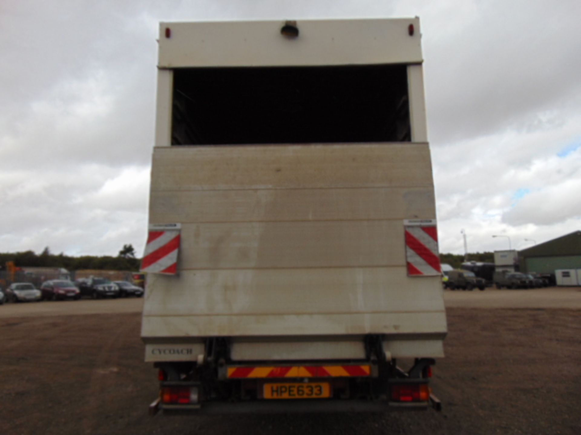 Ford Iveco Cargo 100E18 6T Box Lorry Complete with Rear Tail Lift - Image 7 of 23