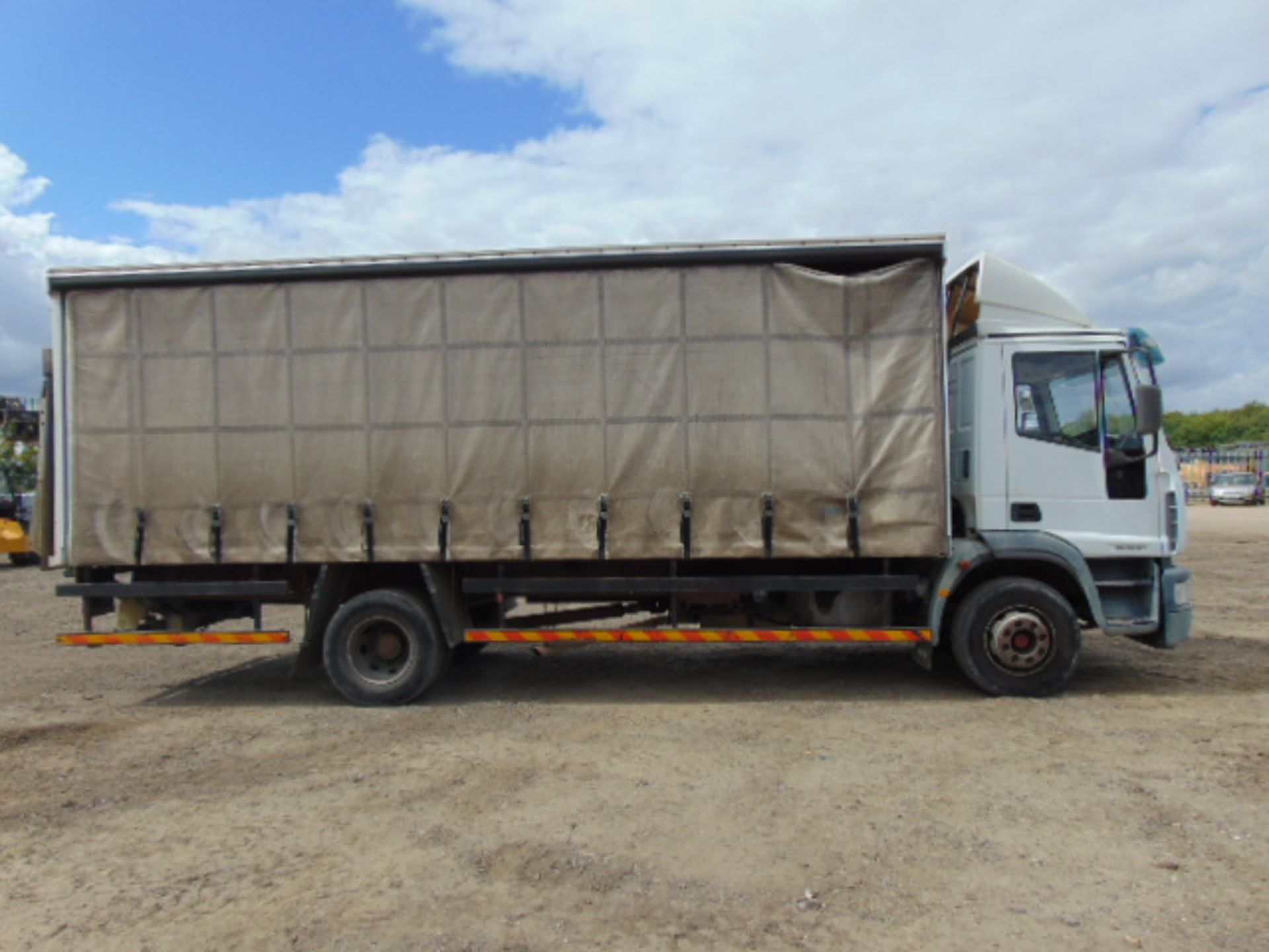 Ford Iveco EuroCargo ML150E21 8T Curtain Side Complete with Rear Tail Lift - Image 5 of 21