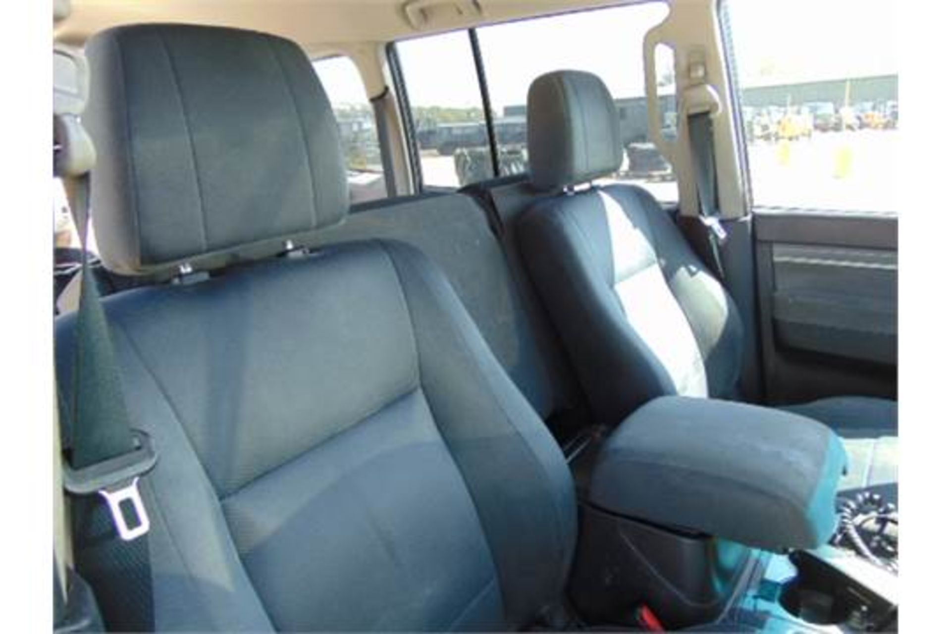 2010 Mitsubishi Shogun 3.2 D 4x4 - Image 13 of 18