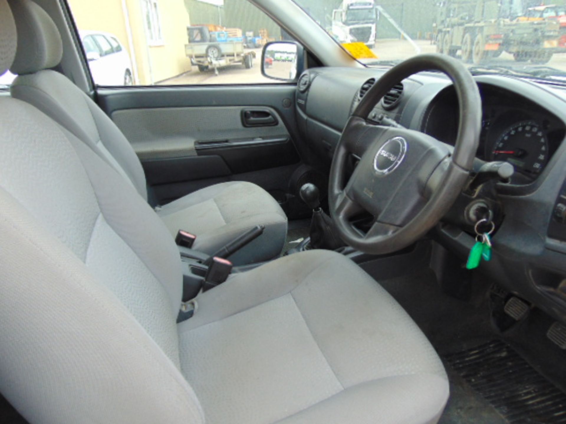 2008 Isuzu D-Max Double Cab 2.5 Diesel 4 x 4 Pickup 54,829km - Image 14 of 17