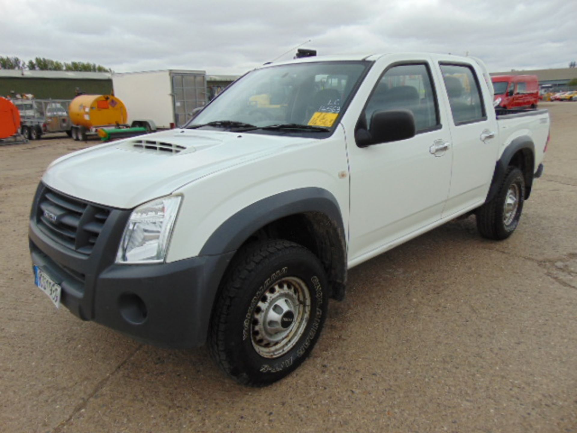 2008 Isuzu D-Max Double Cab 2.5 Diesel 4 x 4 Pickup 56,201km - Image 3 of 18