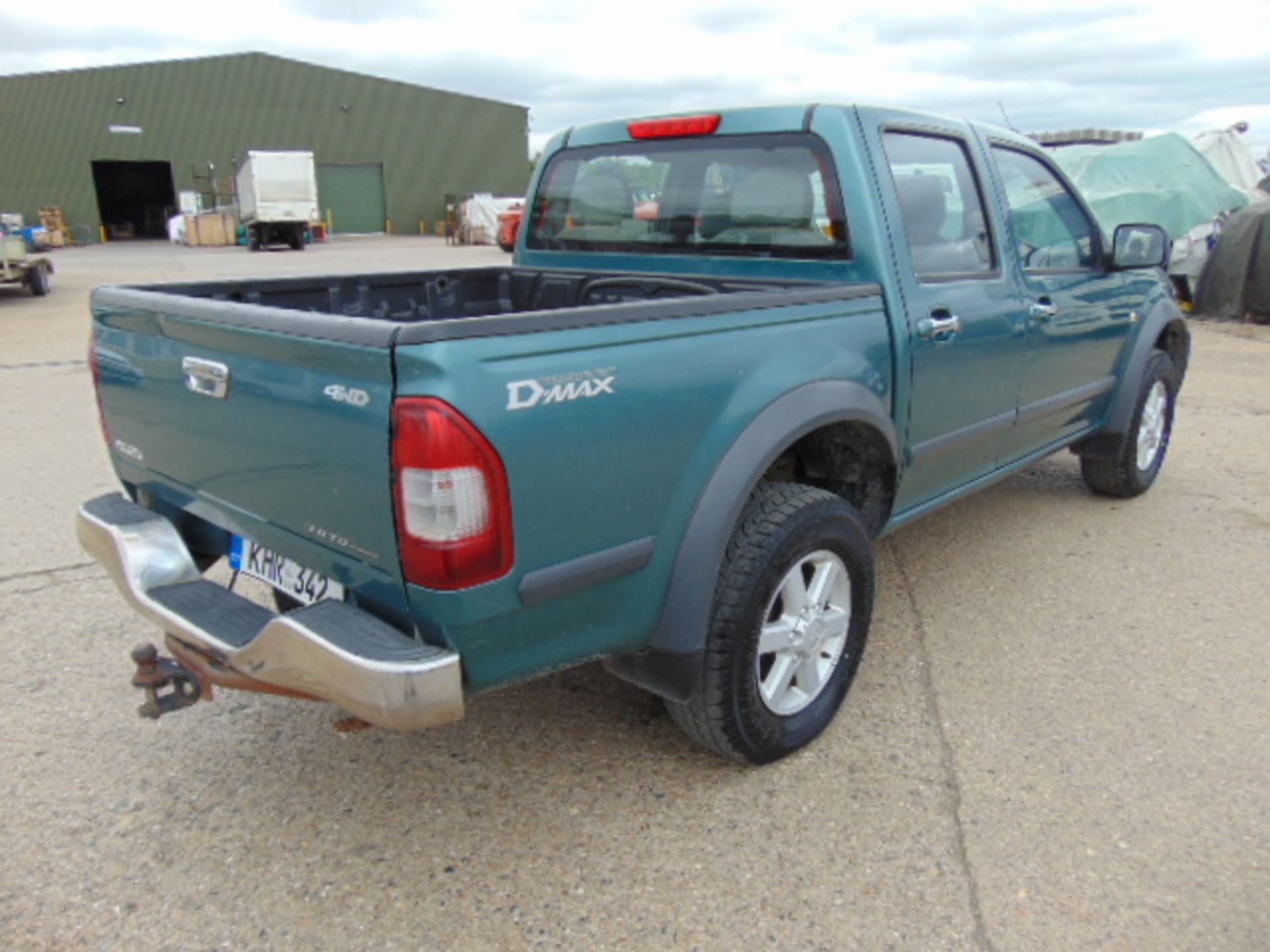 2004 Isuzu D-Max Double Cab 3.0 Diesel 4 x 4 Pickup 114,762 miles - Image 6 of 18