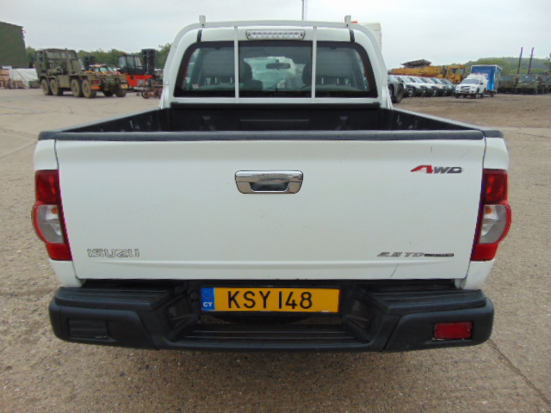 2008 Isuzu D-Max Double Cab 2.5 Diesel 4 x 4 Pickup 74,886km - Image 7 of 17