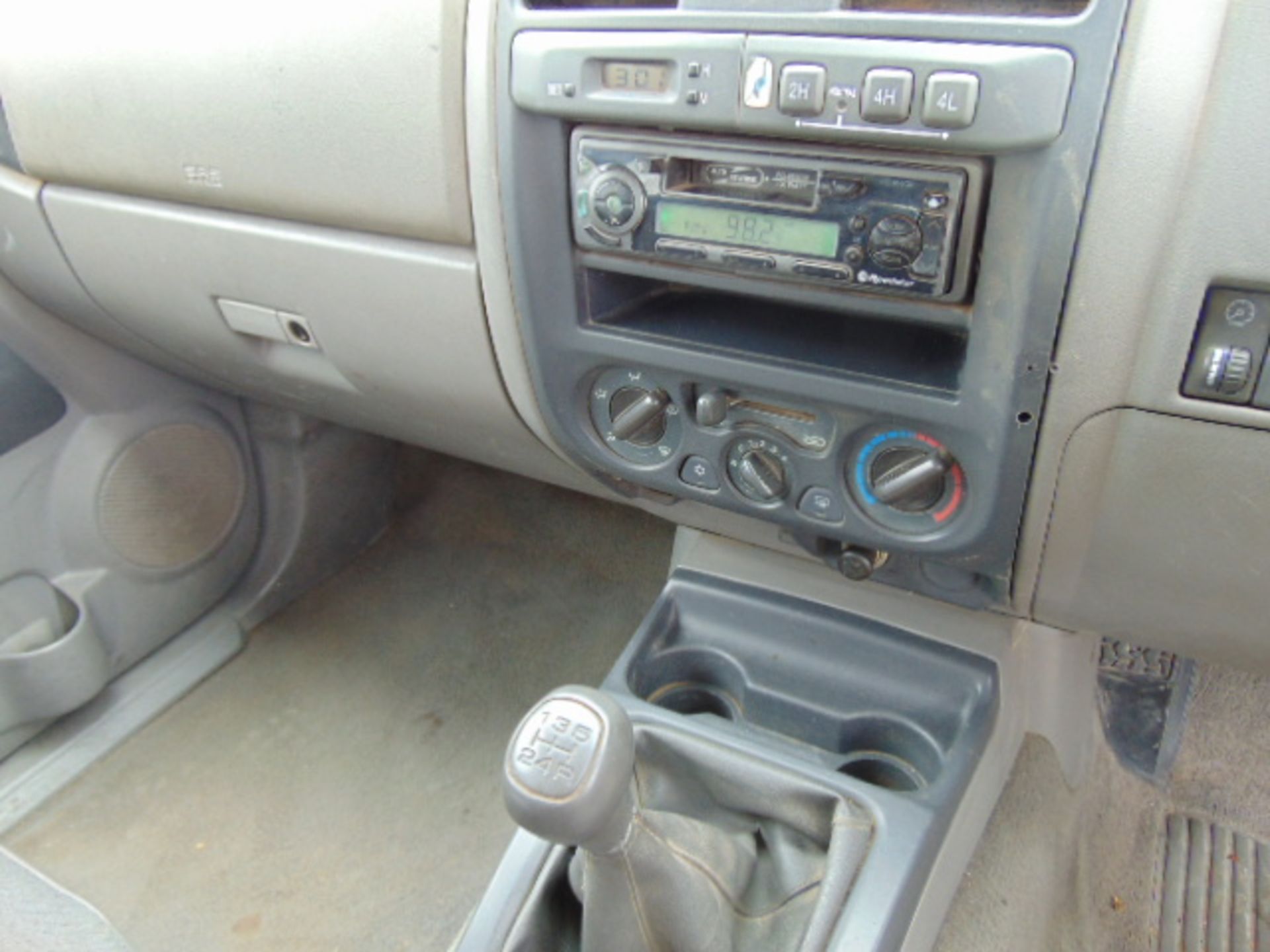 2004 Isuzu D-Max Double Cab 3.0 Diesel 4 x 4 Pickup 114,762 miles - Image 14 of 18