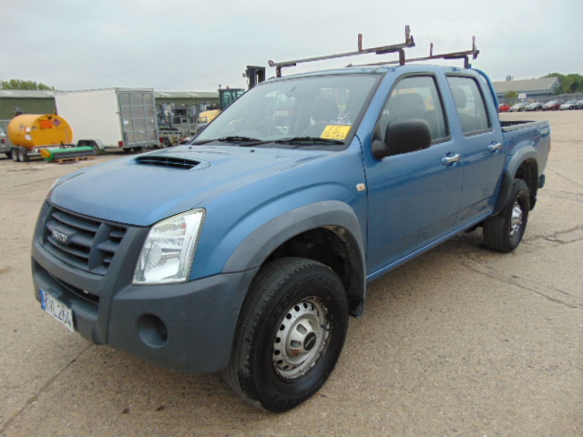 2009 Isuzu D-Max Double Cab 2.5 Diesel 4 x 4 Pickup 167,817km - Image 3 of 17