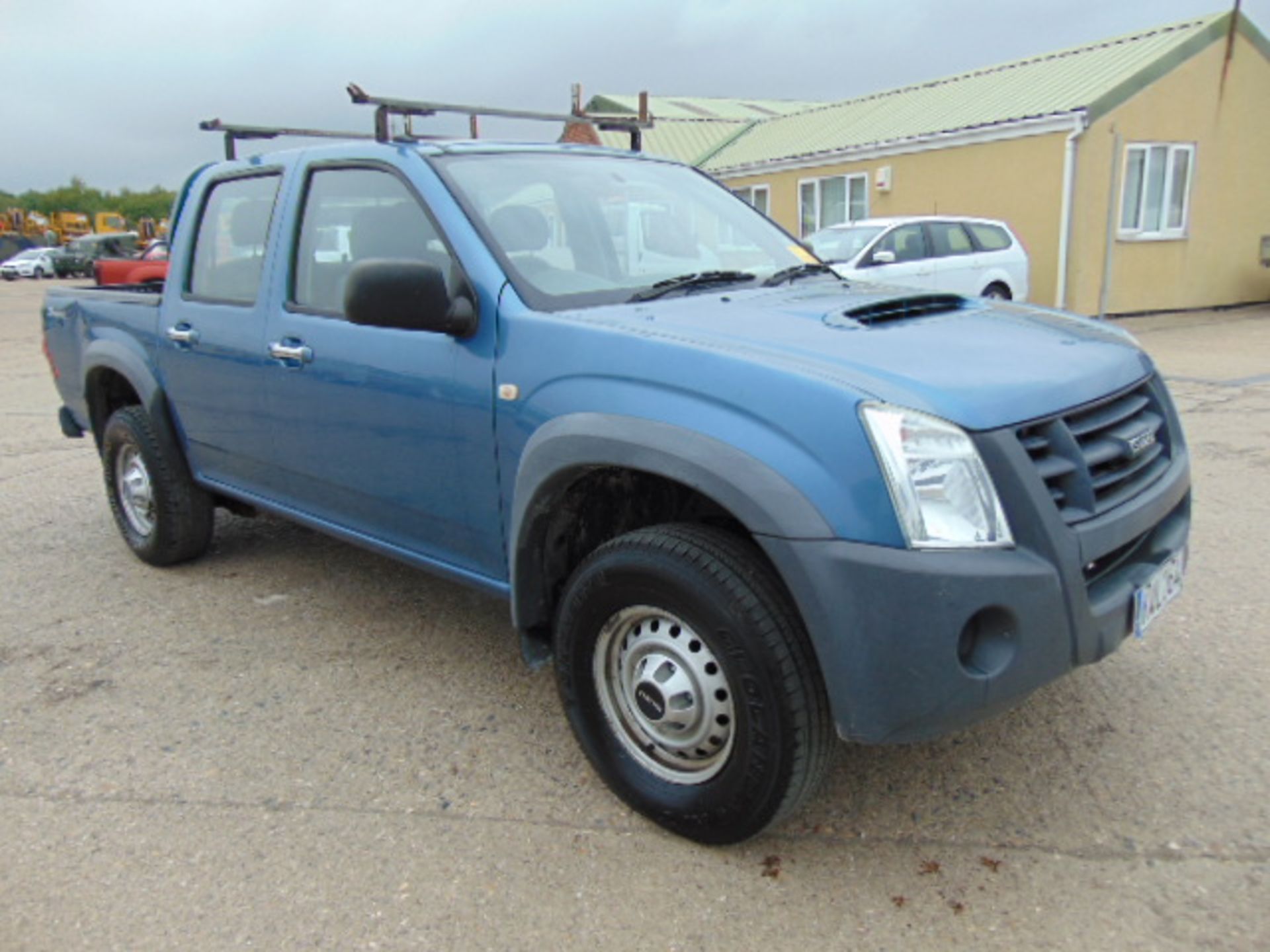 2009 Isuzu D-Max Double Cab 2.5 Diesel 4 x 4 Pickup 167,817km