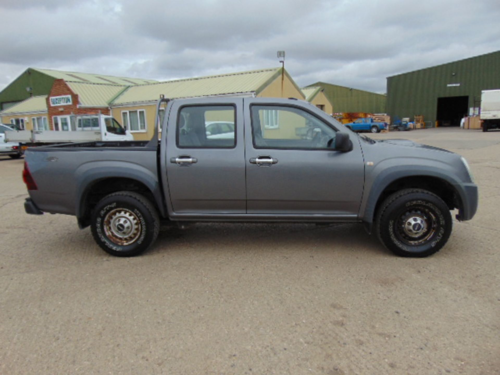 2008 Isuzu D-Max Double Cab 2.5 Diesel 4 x 4 Pickup 161,309km - Image 5 of 17