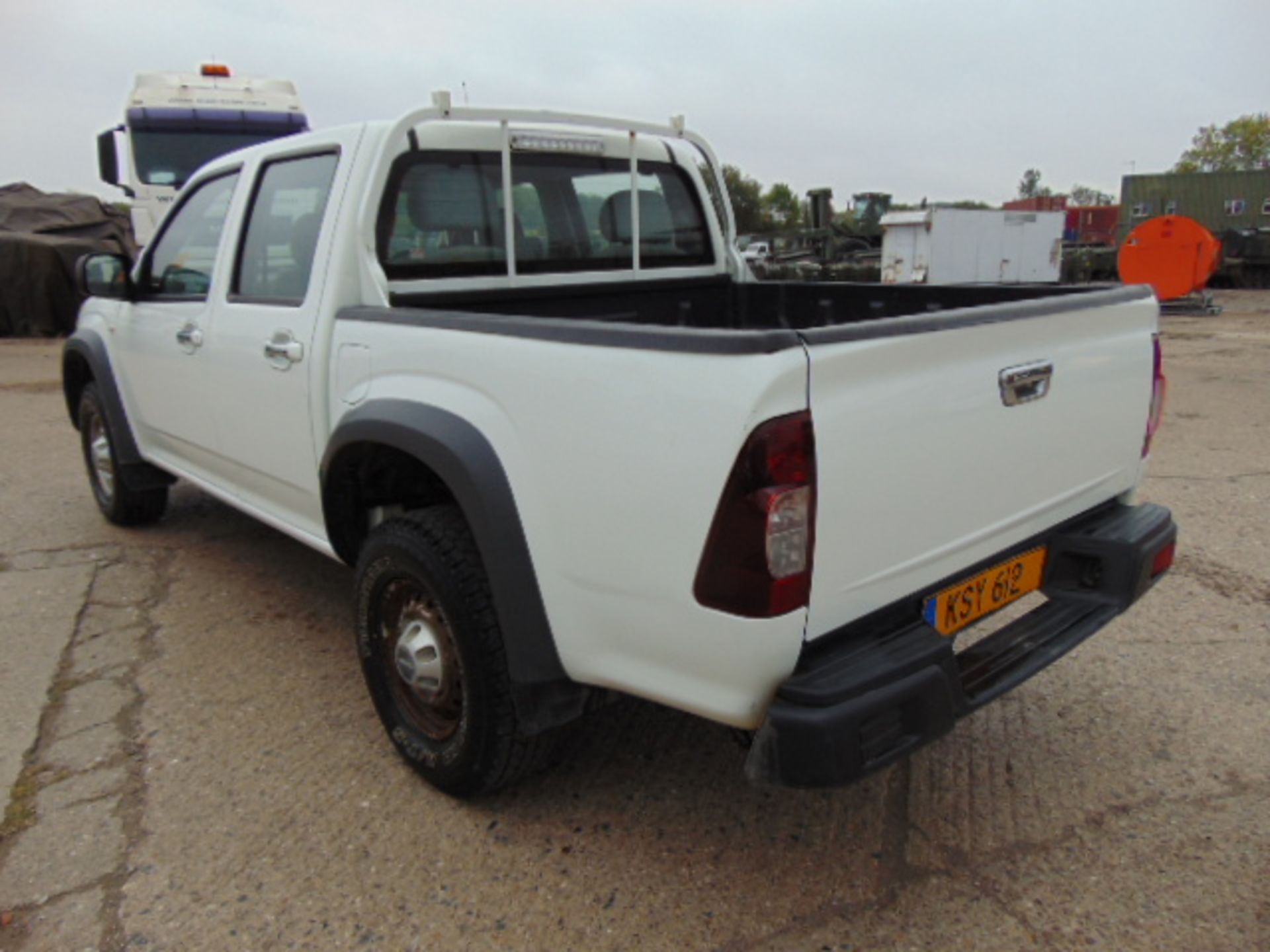 2008 Isuzu D-Max Double Cab 2.5 Diesel 4 x 4 Pickup 54,829km - Image 8 of 17