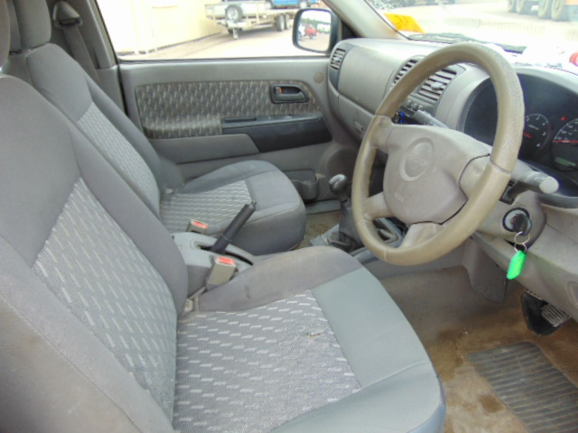 2004 Isuzu D-Max Double Cab 3.0 Diesel 4 x 4 Pickup 112,342 miles - Image 14 of 18