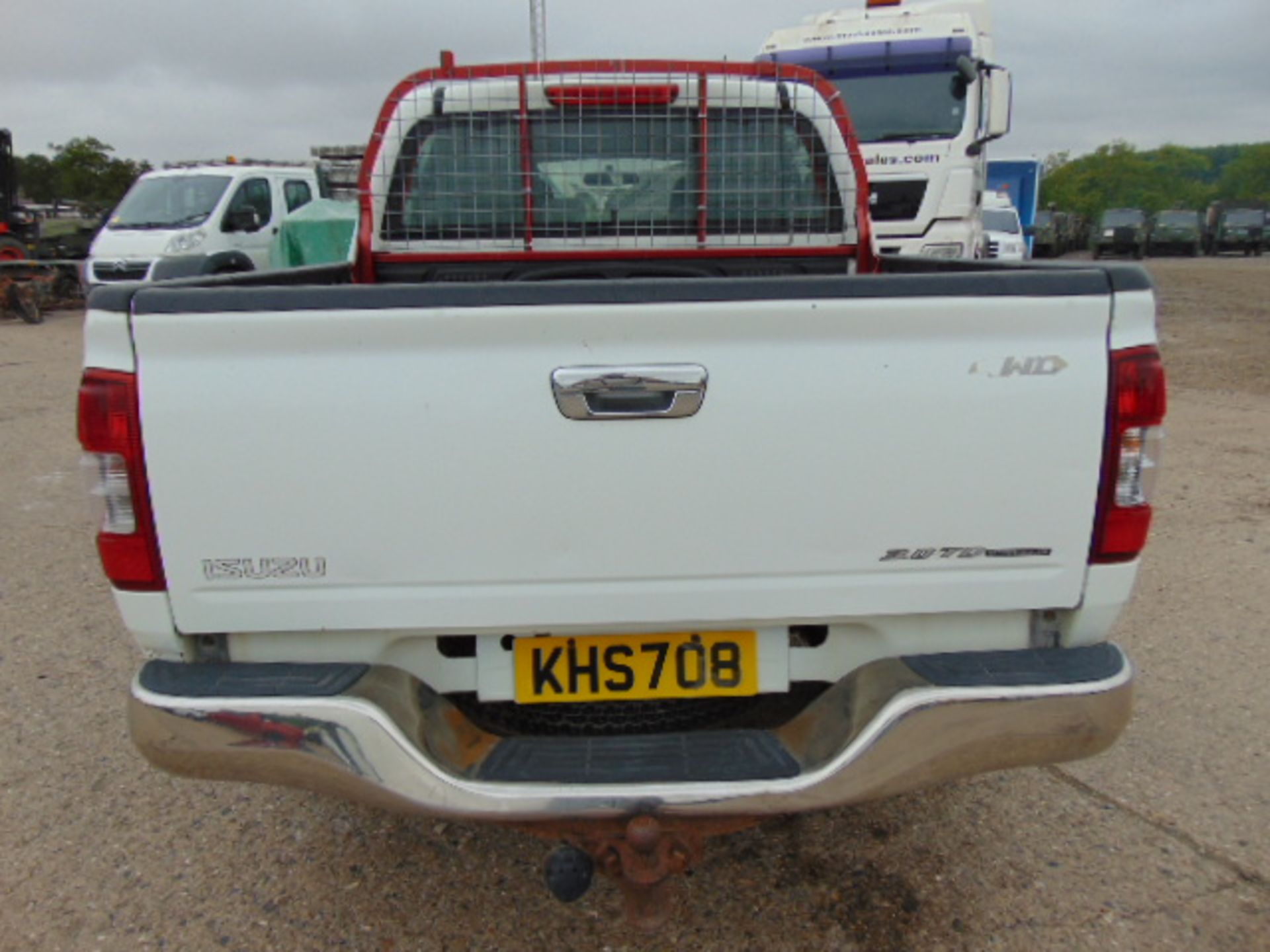 2004 Isuzu D-Max Double Cab 3.0 Diesel 4 x 4 Pickup 62,762 miles - Image 7 of 17