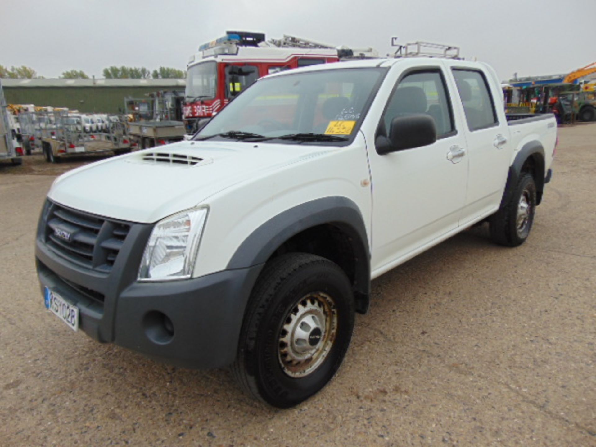 2008 Isuzu D-Max Double Cab 2.5 Diesel 4 x 4 Pickup 57,992km - Image 3 of 16