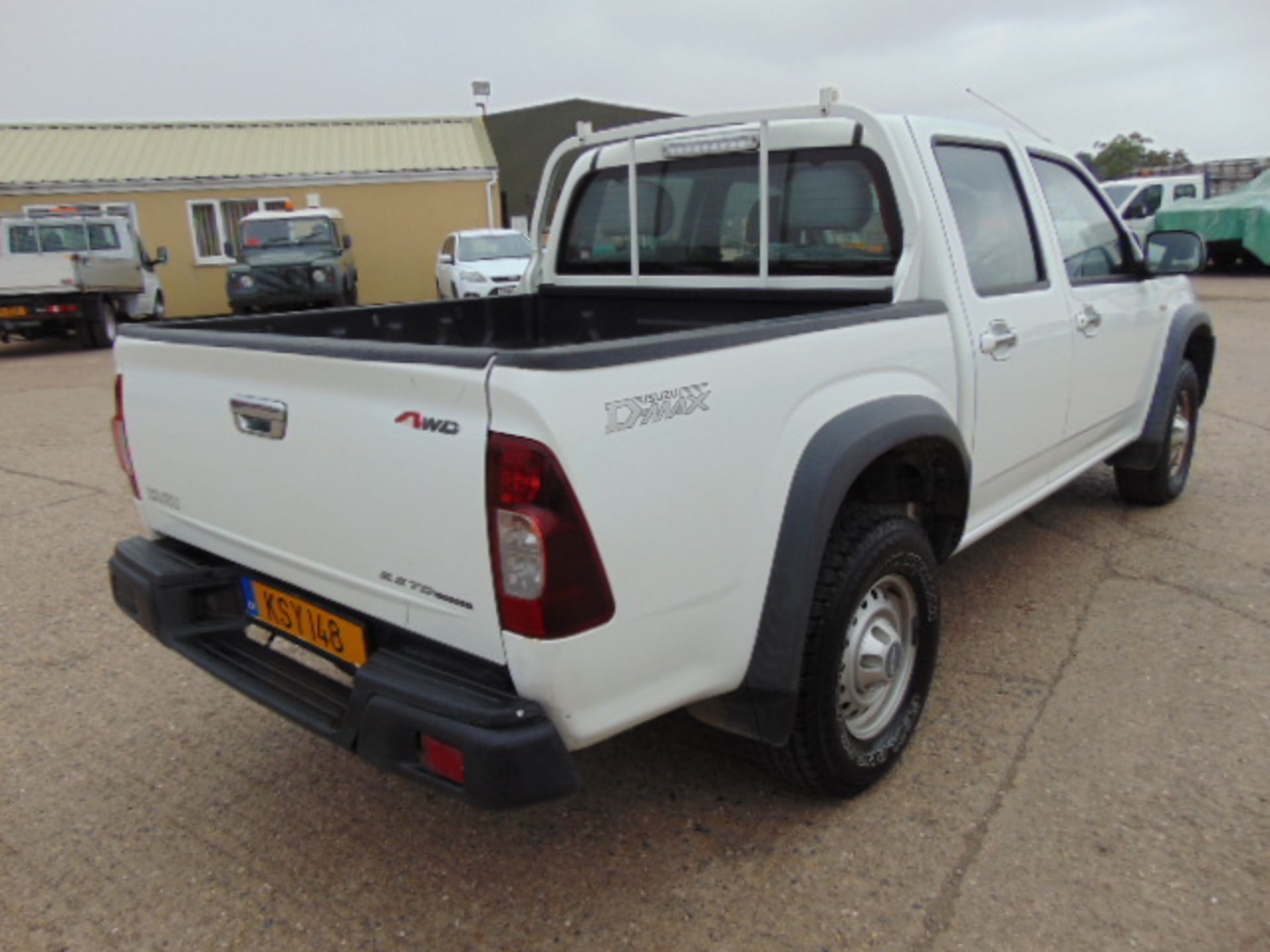 2008 Isuzu D-Max Double Cab 2.5 Diesel 4 x 4 Pickup 74,886km - Image 6 of 17