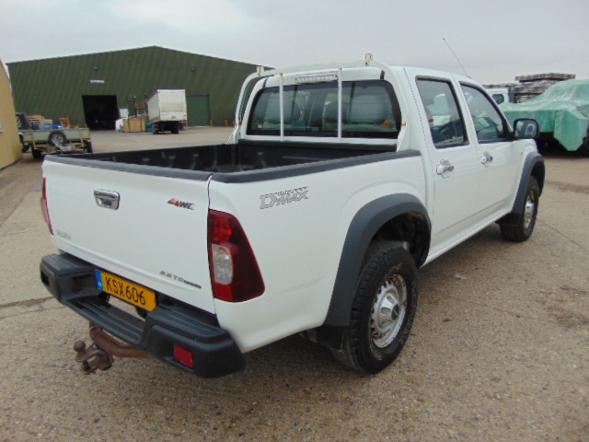 2008 Isuzu D-Max Double Cab 2.5 Diesel 4 x 4 Pickup 92,320km - Image 6 of 17