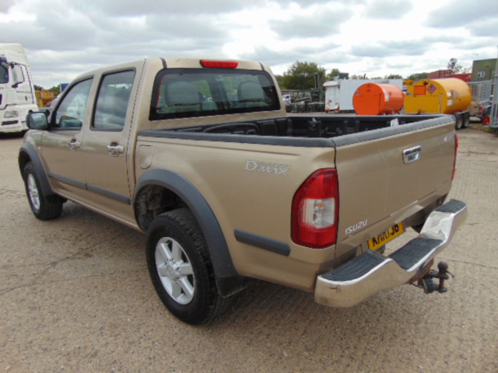 2004 Isuzu D-Max Double Cab 3.0 Diesel 4 x 4 Pickup 81,185 miles - Image 8 of 18