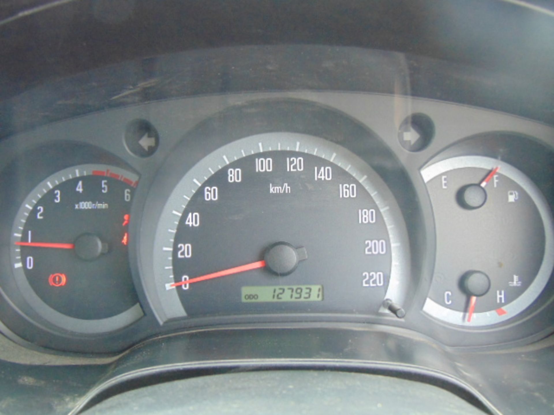 2008 Isuzu D-Max Double Cab 2.5 Diesel 4 x 4 Pickup 127,931km - Image 12 of 17