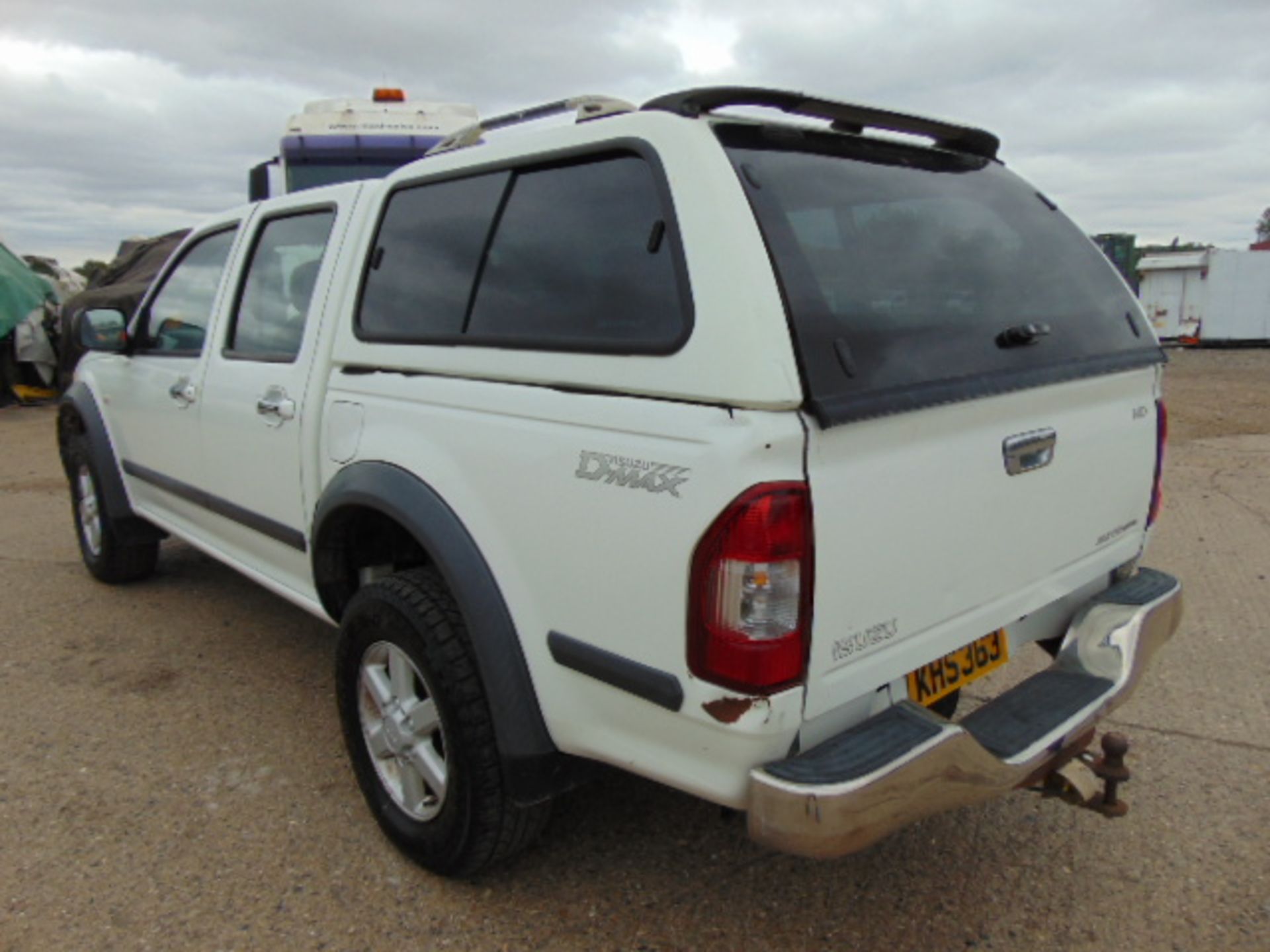 Isuzu D-Max Double Cab 3.0 Diesel 4 x 4 Pickup 97,748 miles - Image 8 of 17