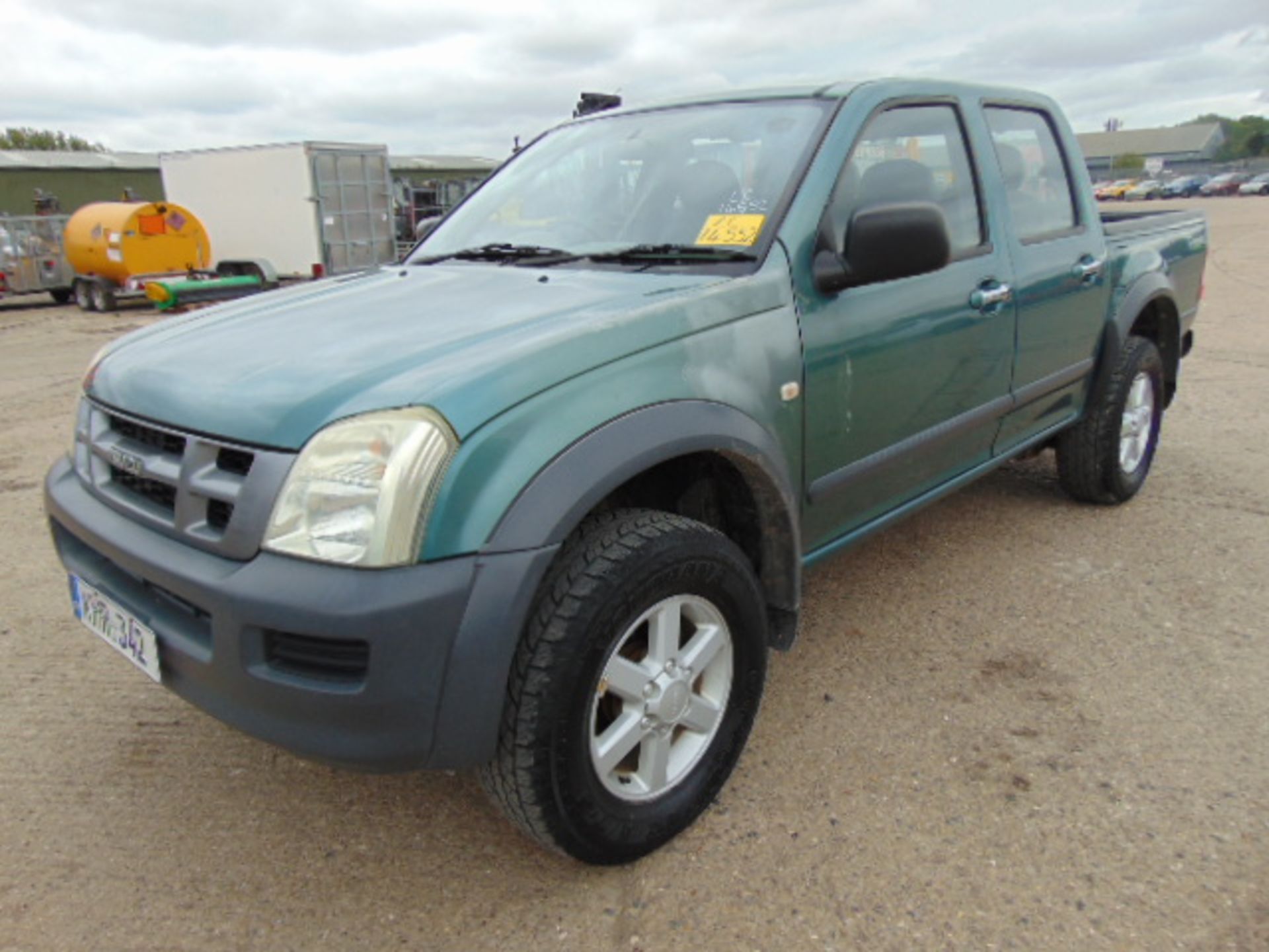 2004 Isuzu D-Max Double Cab 3.0 Diesel 4 x 4 Pickup 114,762 miles - Image 3 of 18