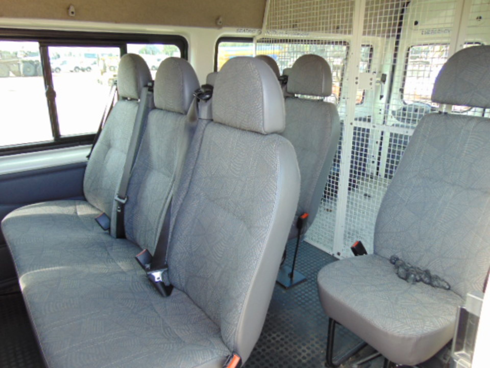 2005 Ford Transit 8 Seat Minibus 29,001 miles - Image 14 of 20
