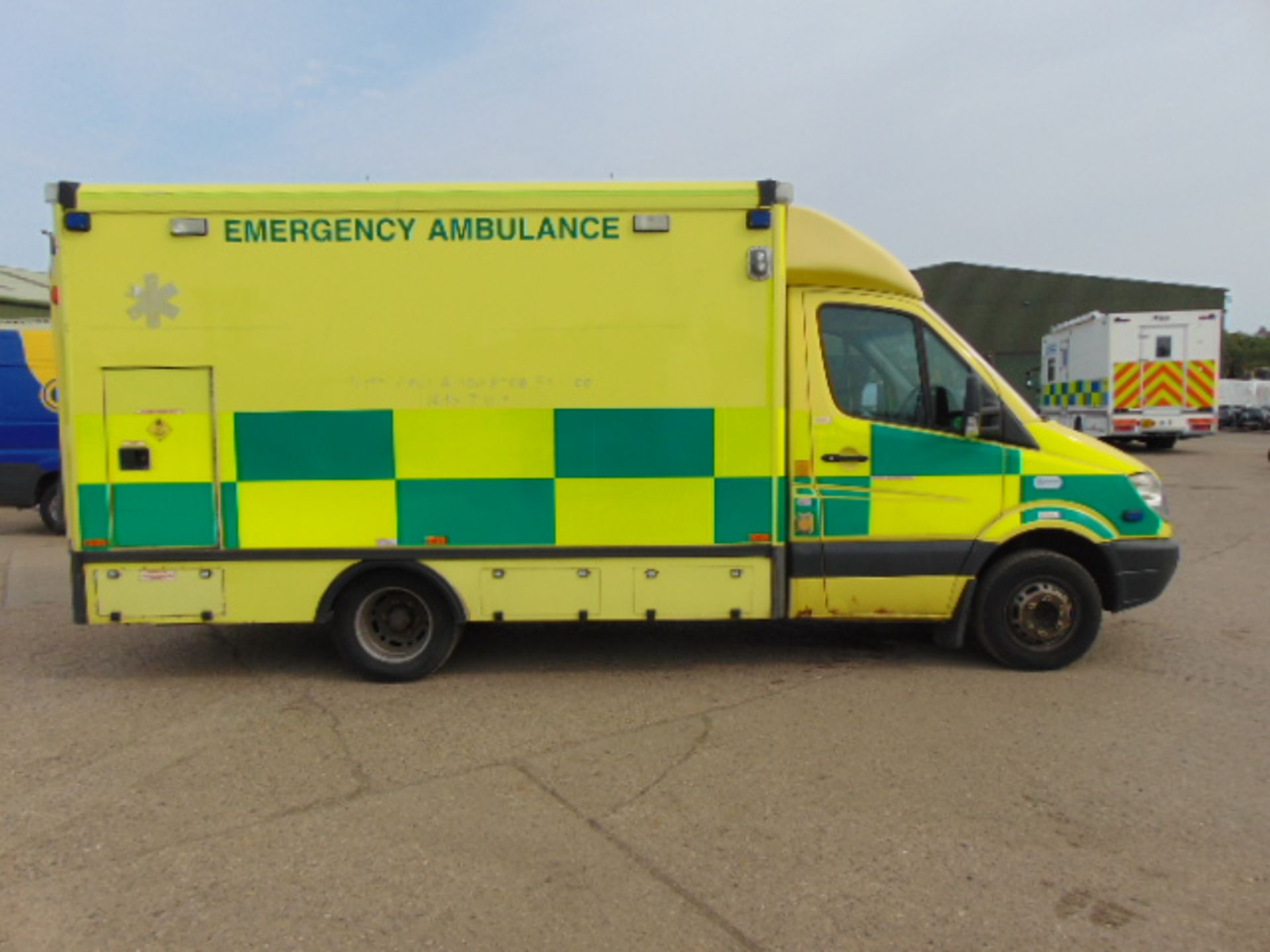 Mercedes Sprinter 515 CDI Turbo diesel ambulance - Image 5 of 19