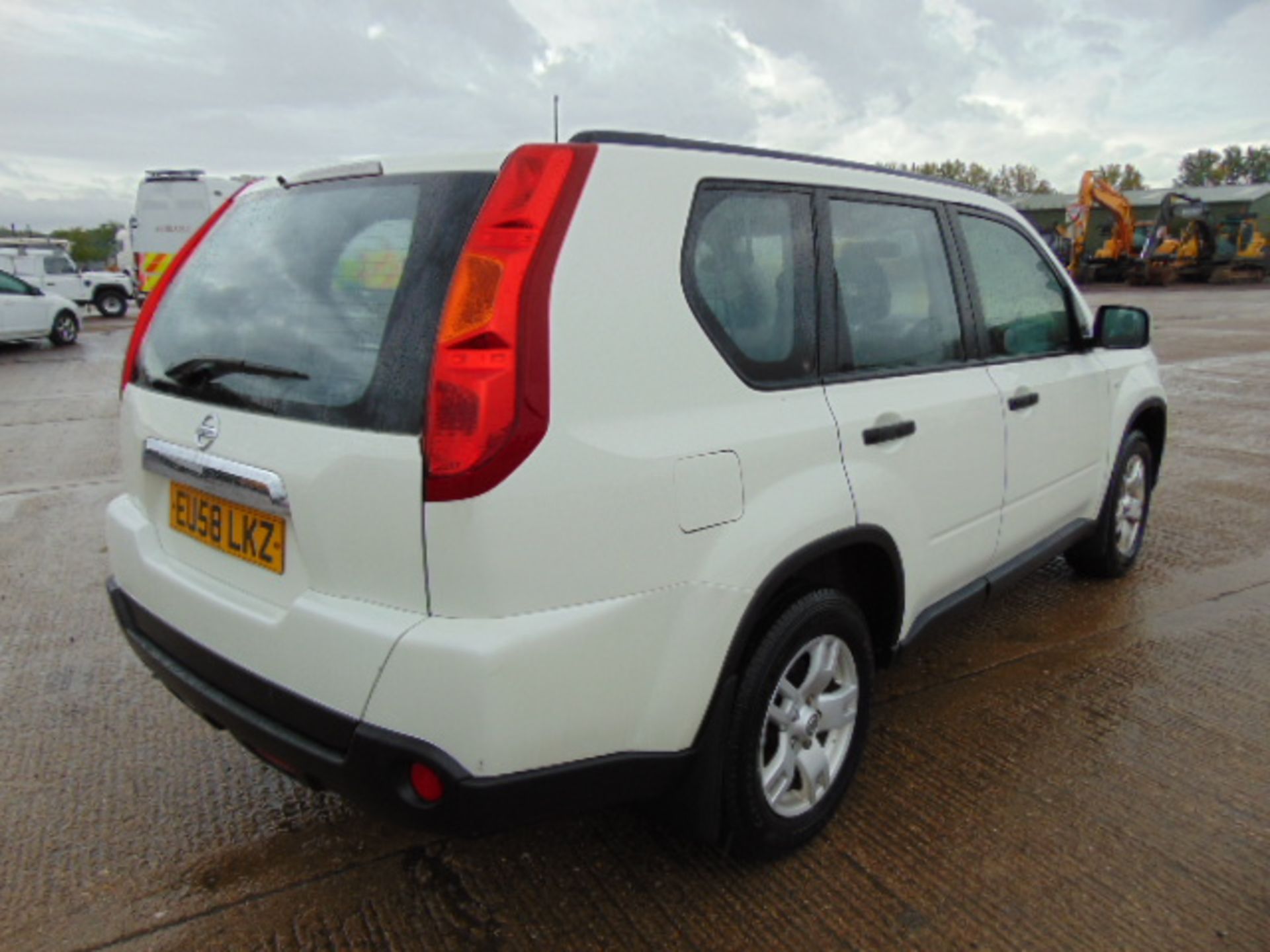 Nissan X-Trail Trek 2.0DCi - Image 6 of 19