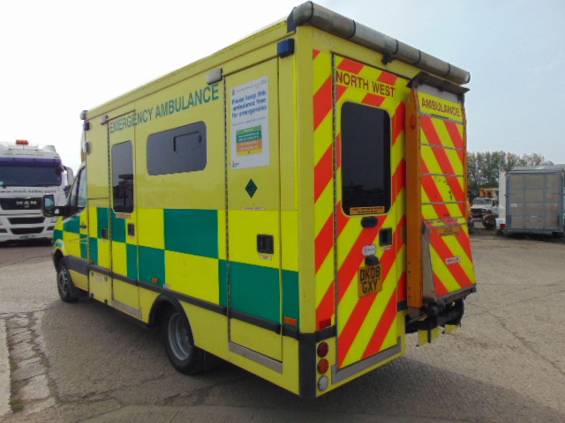 Mercedes Sprinter 515 CDI Turbo diesel ambulance - Image 8 of 20