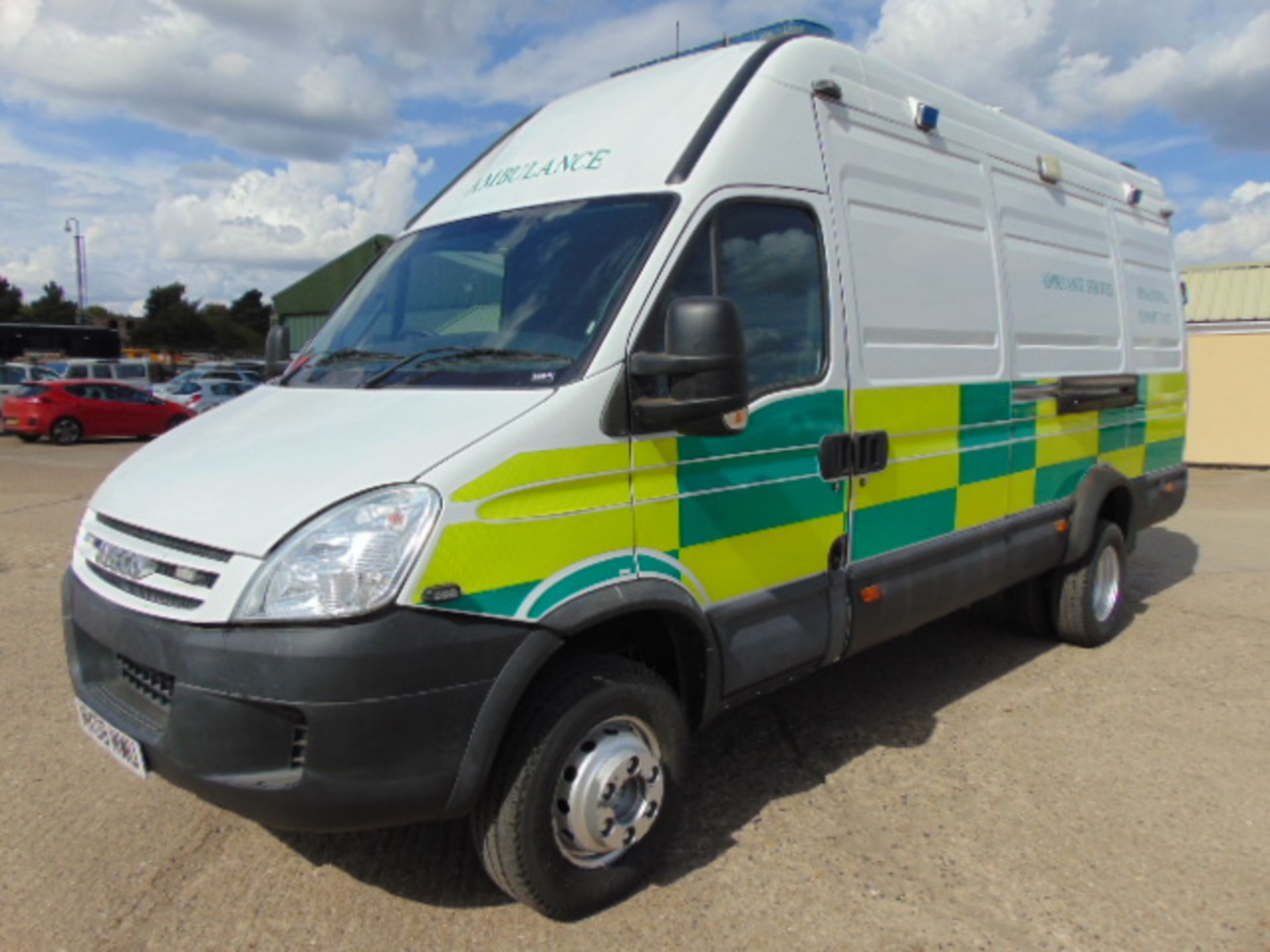 Iveco Daily 65C18 3.0 HPT Long Wheel Base, High roof panel van - Image 3 of 32