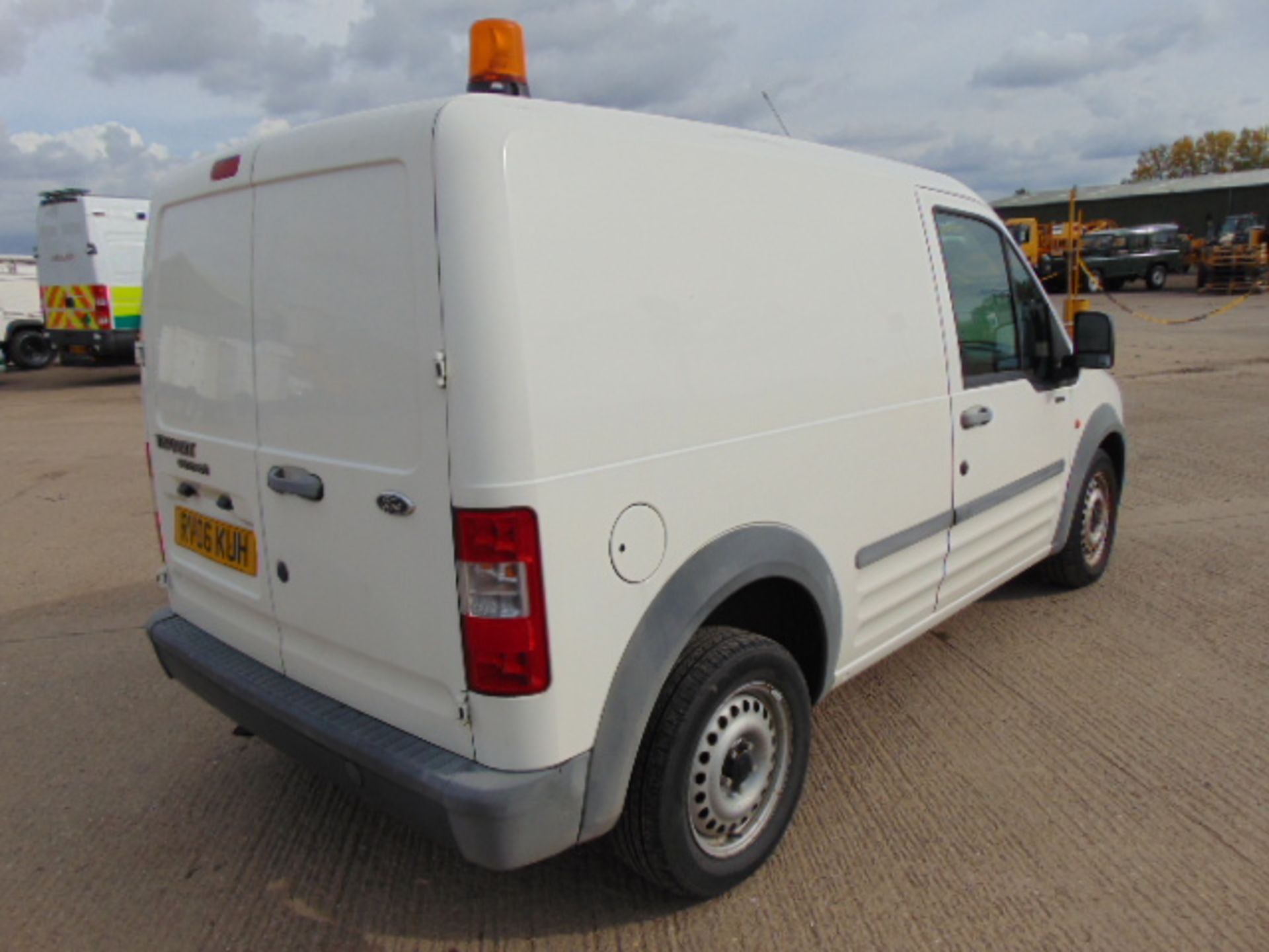 2006 Ford Transit Connect T200 L Panel Van 26,410 miles - Image 6 of 15