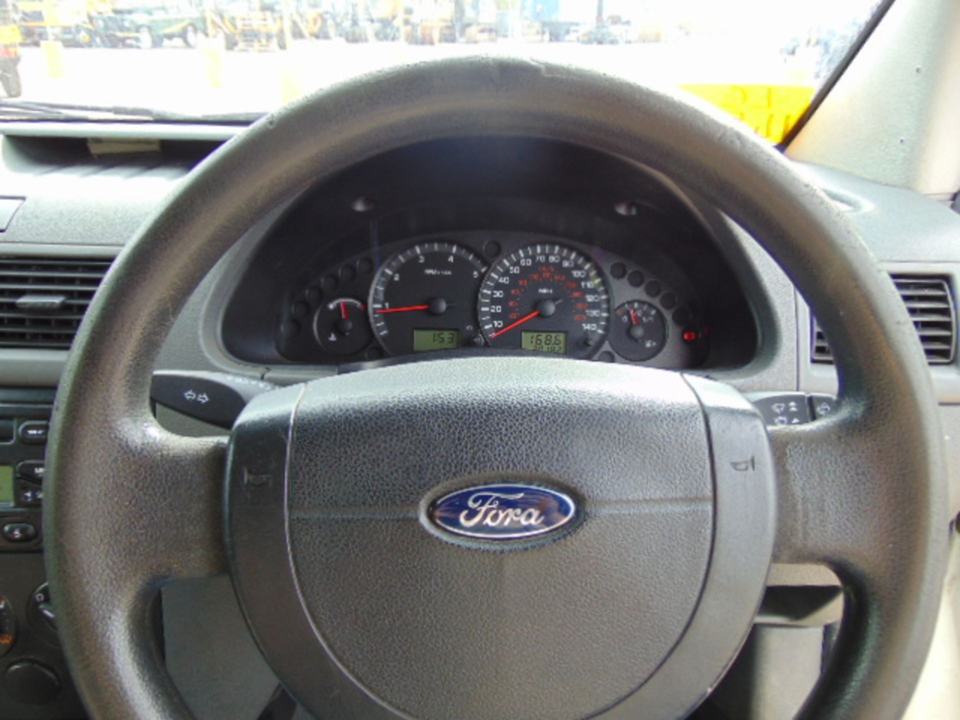 2004 Ford Transit Connect T200 L Panel Van 39,182 miles - Image 10 of 15