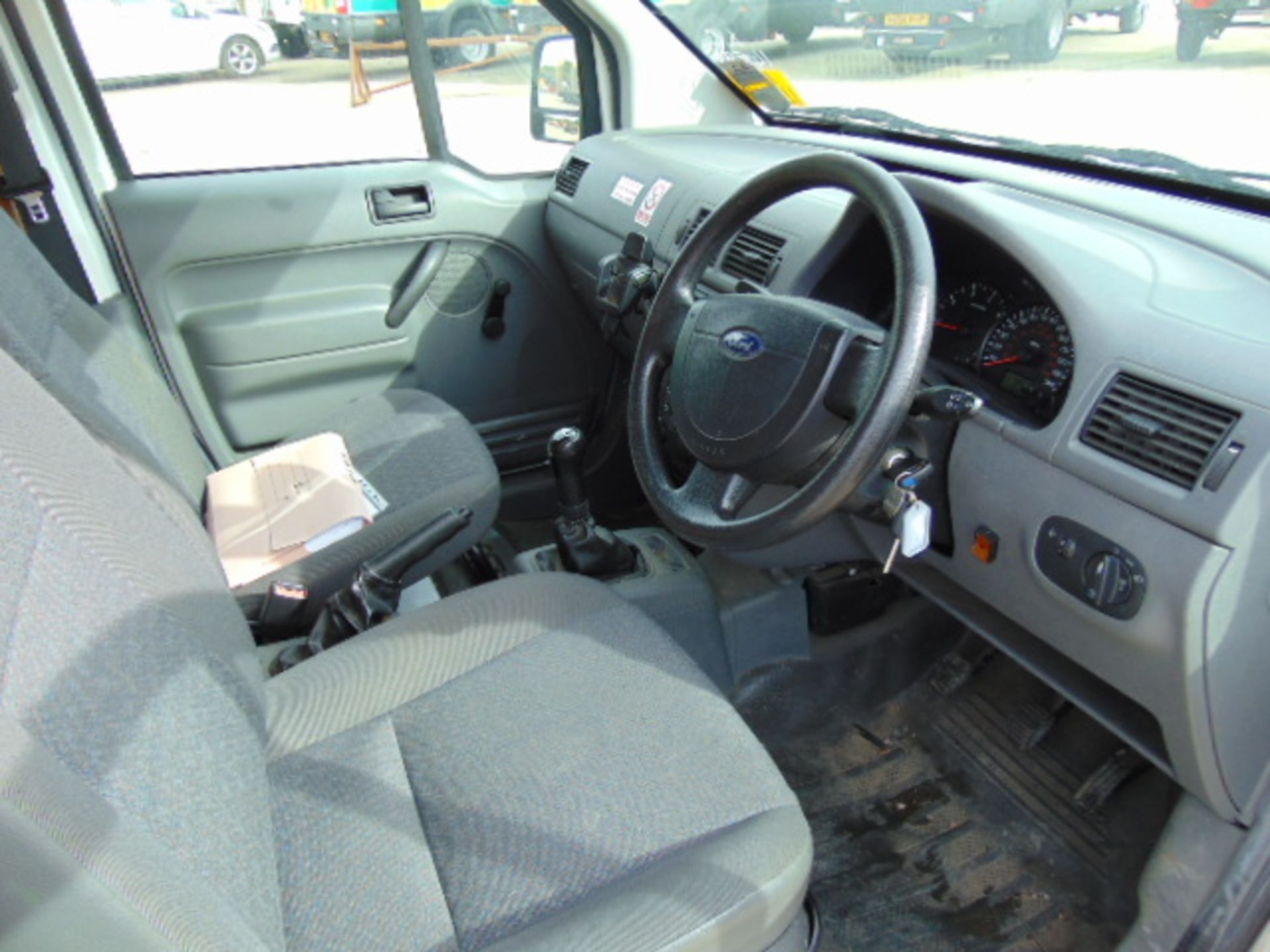 2006 Ford Transit Connect T200 L Panel Van 26,410 miles - Image 12 of 15