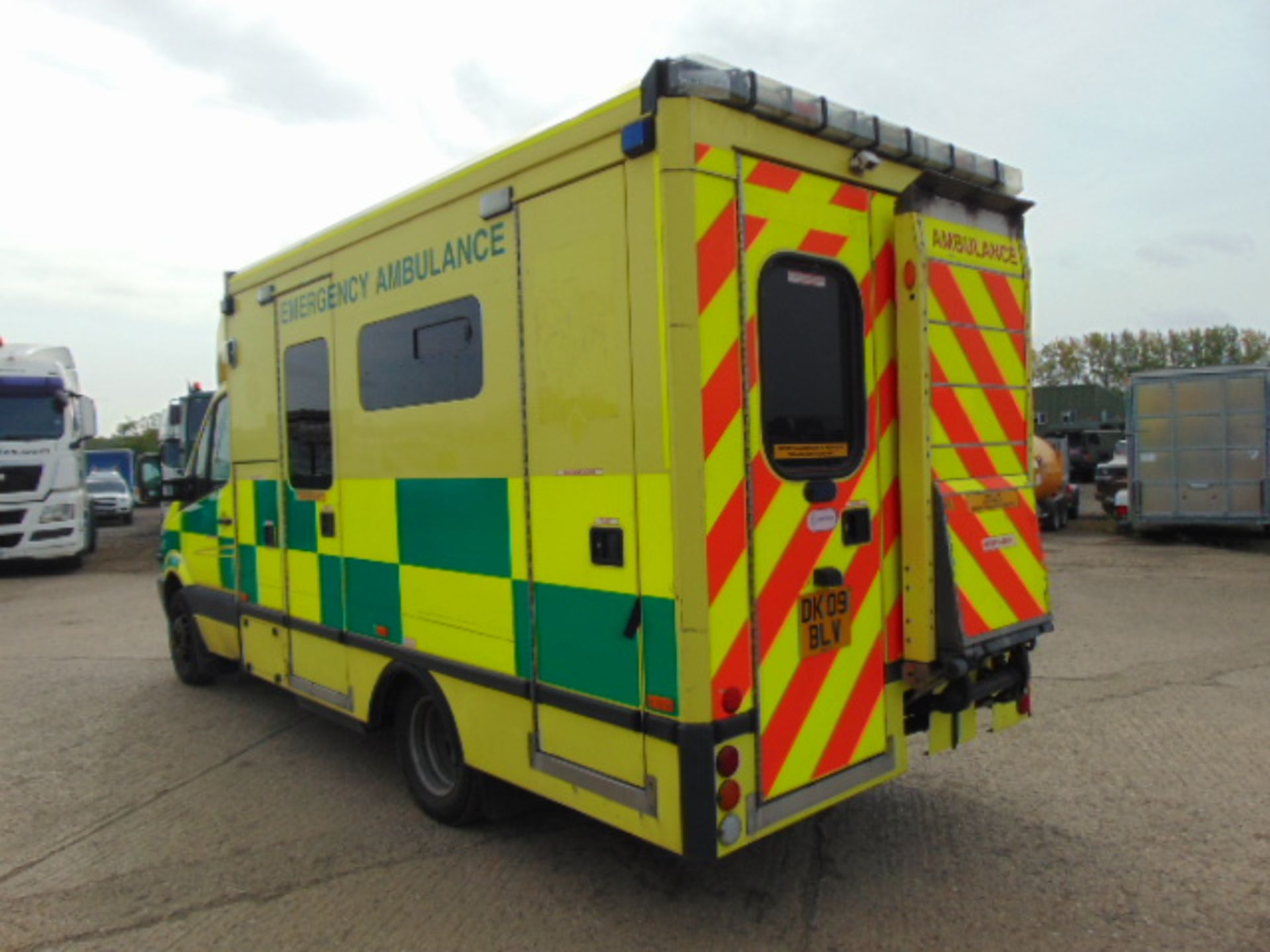 Mercedes Sprinter 515 CDI Turbo diesel ambulance - Image 8 of 19