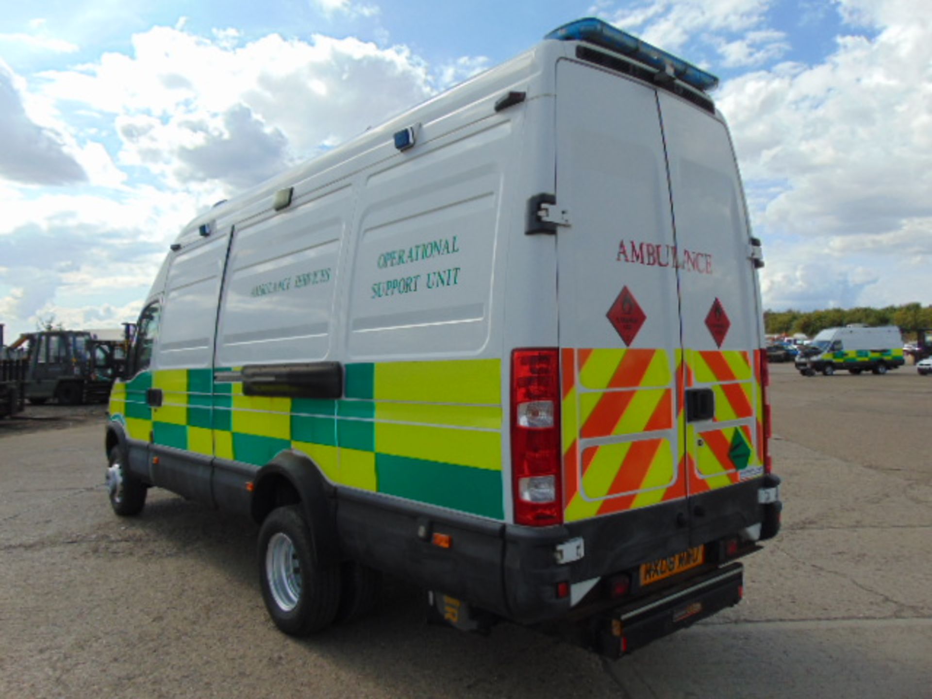 Iveco Daily 65C18 3.0 HPT Long Wheel Base, High roof panel van - Image 8 of 32