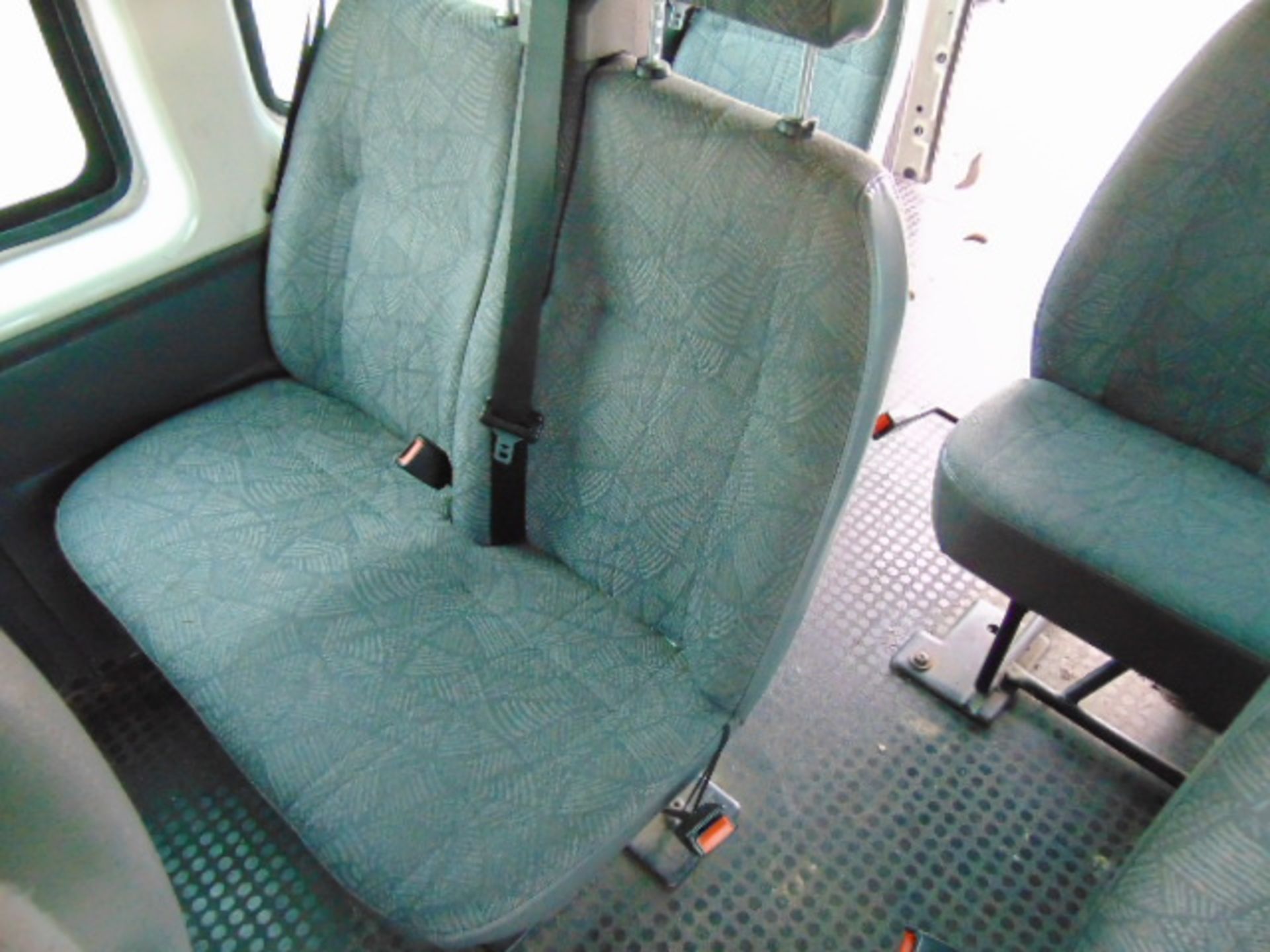 2004 Ford Transit 12 Seat Minibus 62,186 miles - Image 16 of 22