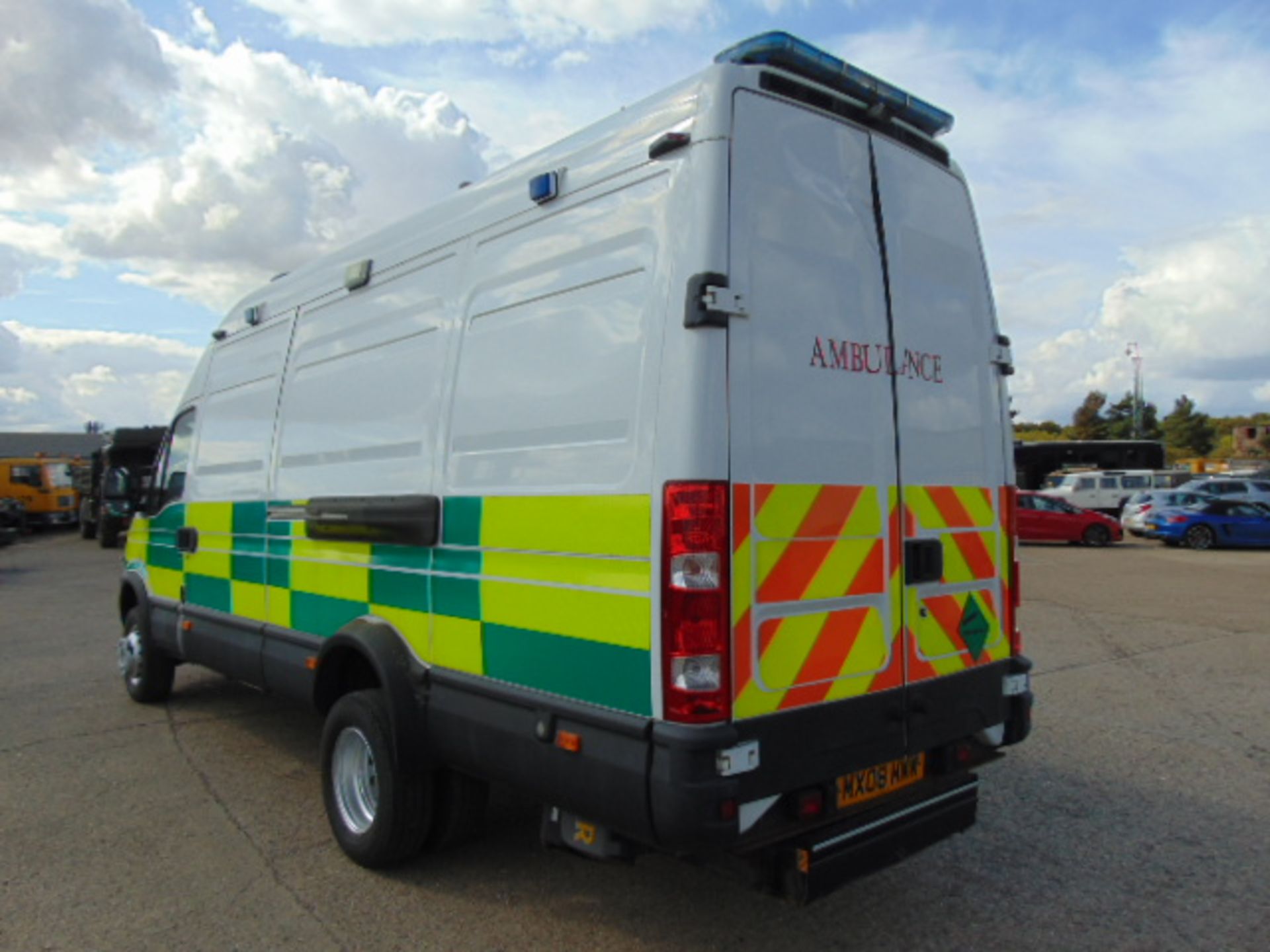 Iveco Daily 65C18 3.0 HPT Long Wheel Base, High roof panel van - Image 8 of 32