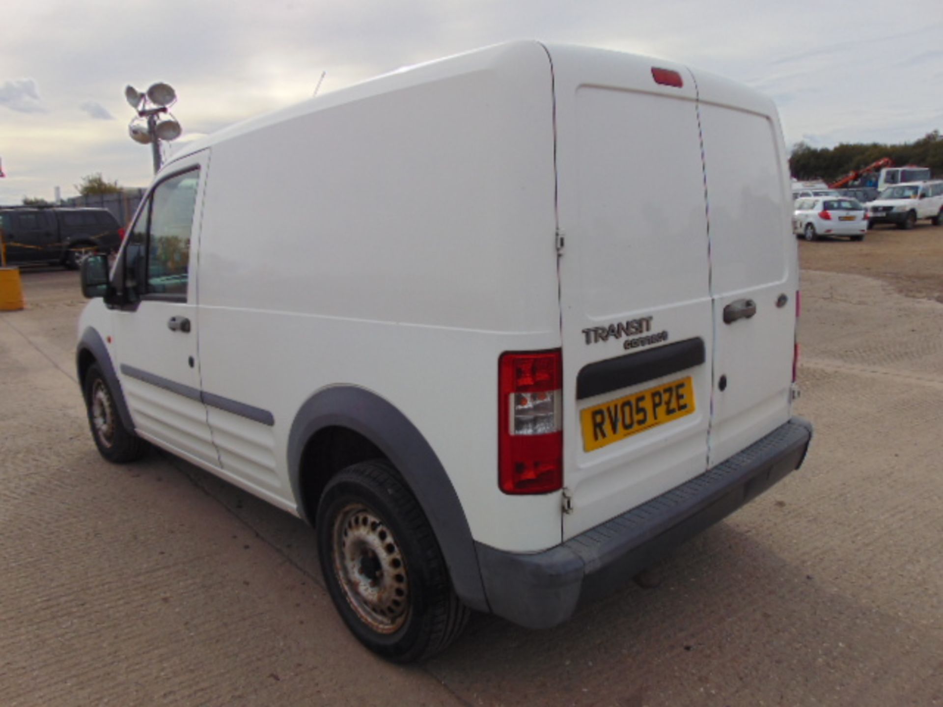 2005 Ford Transit Connect T200 L Panel Van 45,378 miles - Image 6 of 15